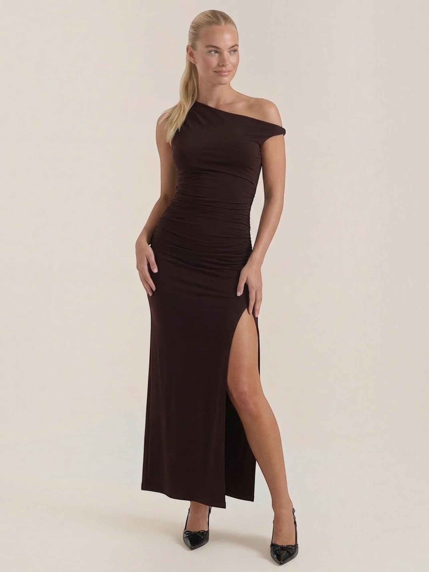 Deanna One-Shoulder-Maxikleid