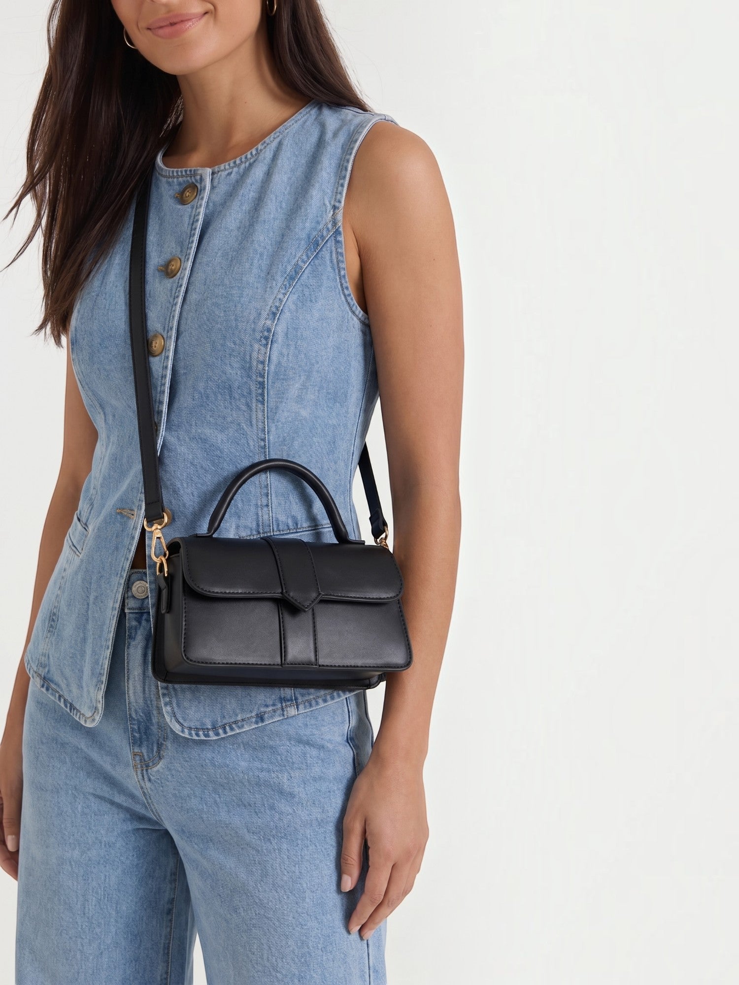 Clarina Henkeltasche mit Überschlag