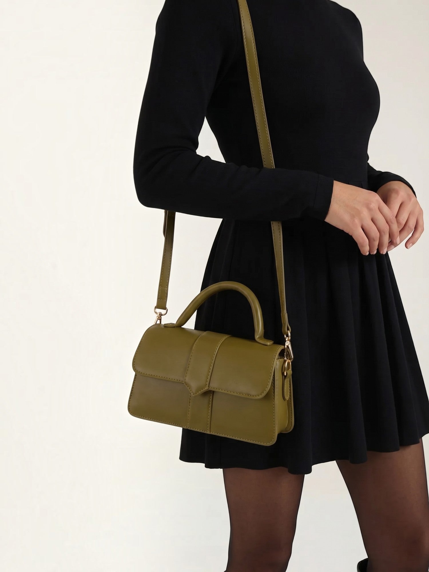 Clarina Henkeltasche mit Überschlag