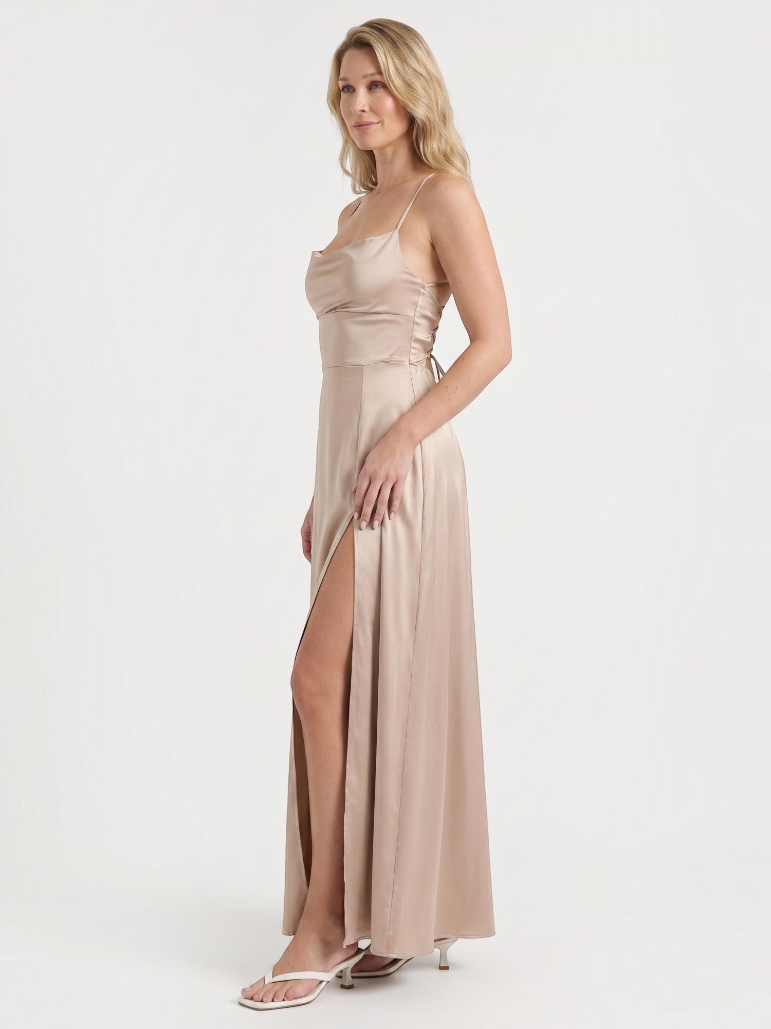 Indie Satin-Midikleid mit Wasserfallausschnitt