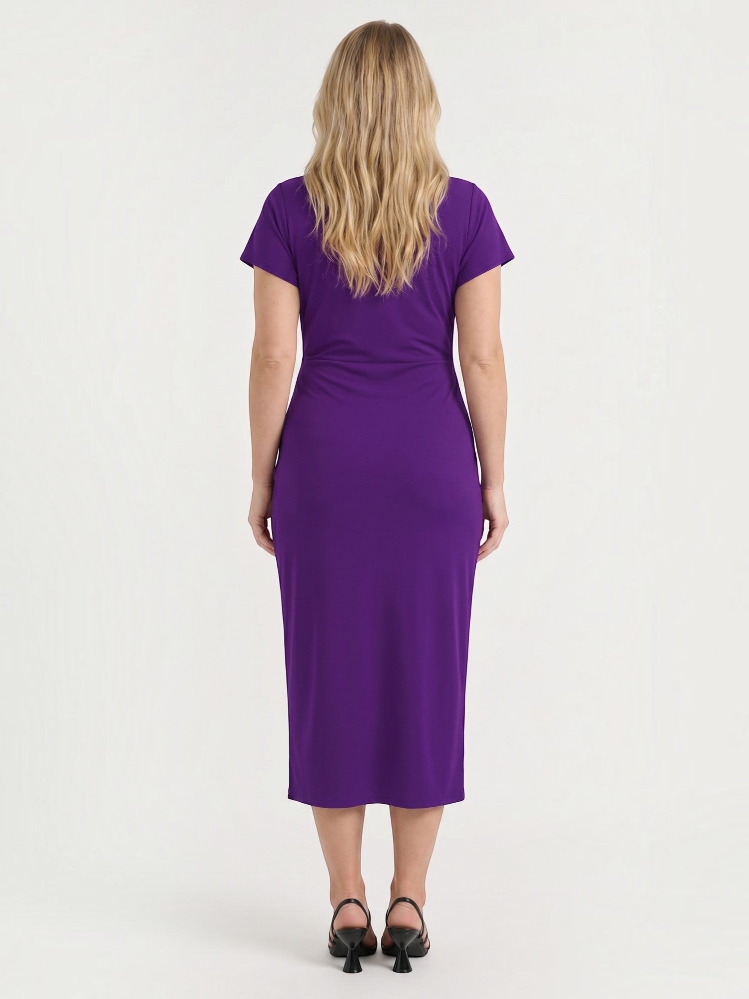 Raina Wickel-Midikleid mit V-Ausschnitt
