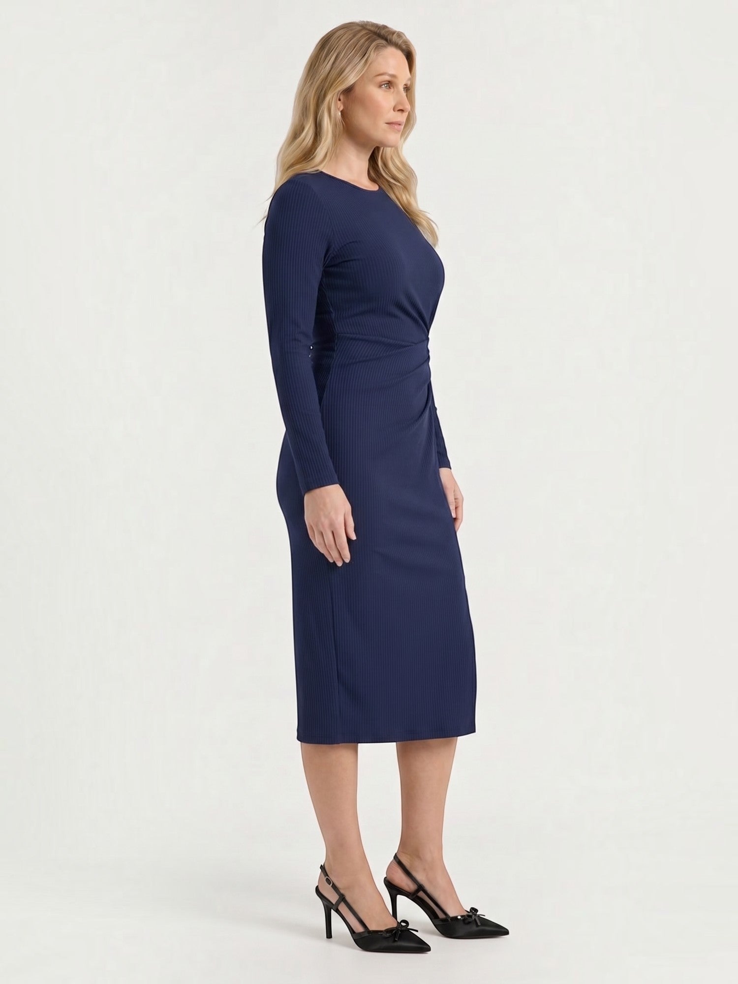 Danna Midikleid mit Wickeloptik und Seitenschlitz