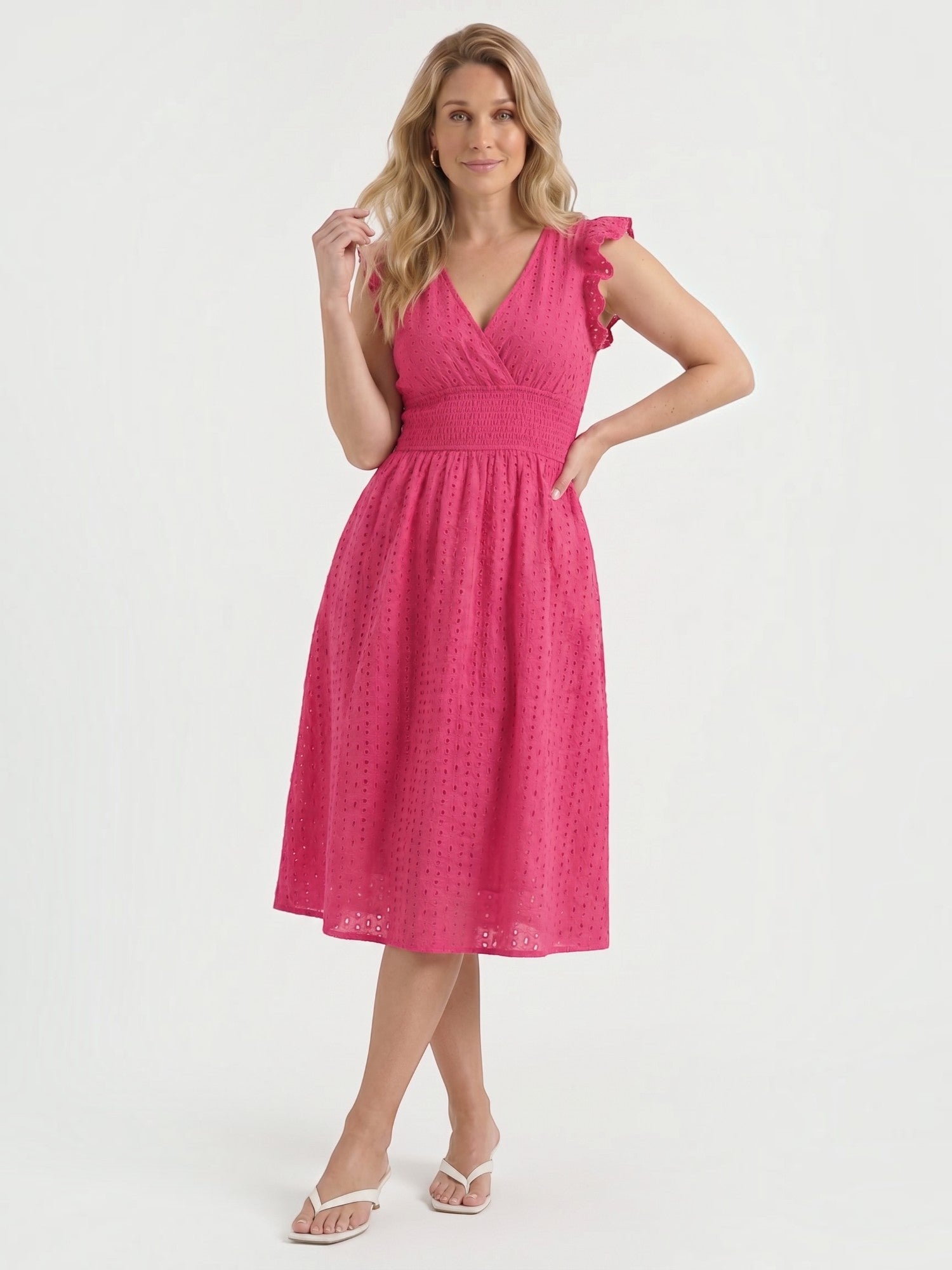 Florence Midikleid mit Lochstickerei und Rüschenträgern