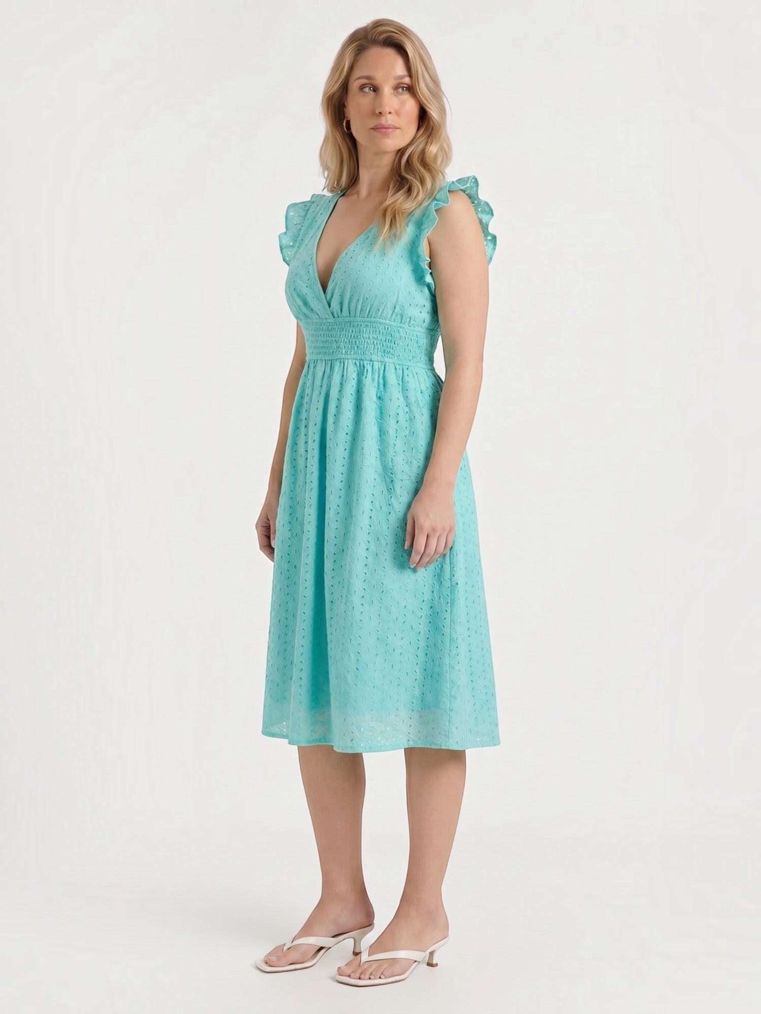 Florence Midikleid mit Lochstickerei und Rüschenträgern
