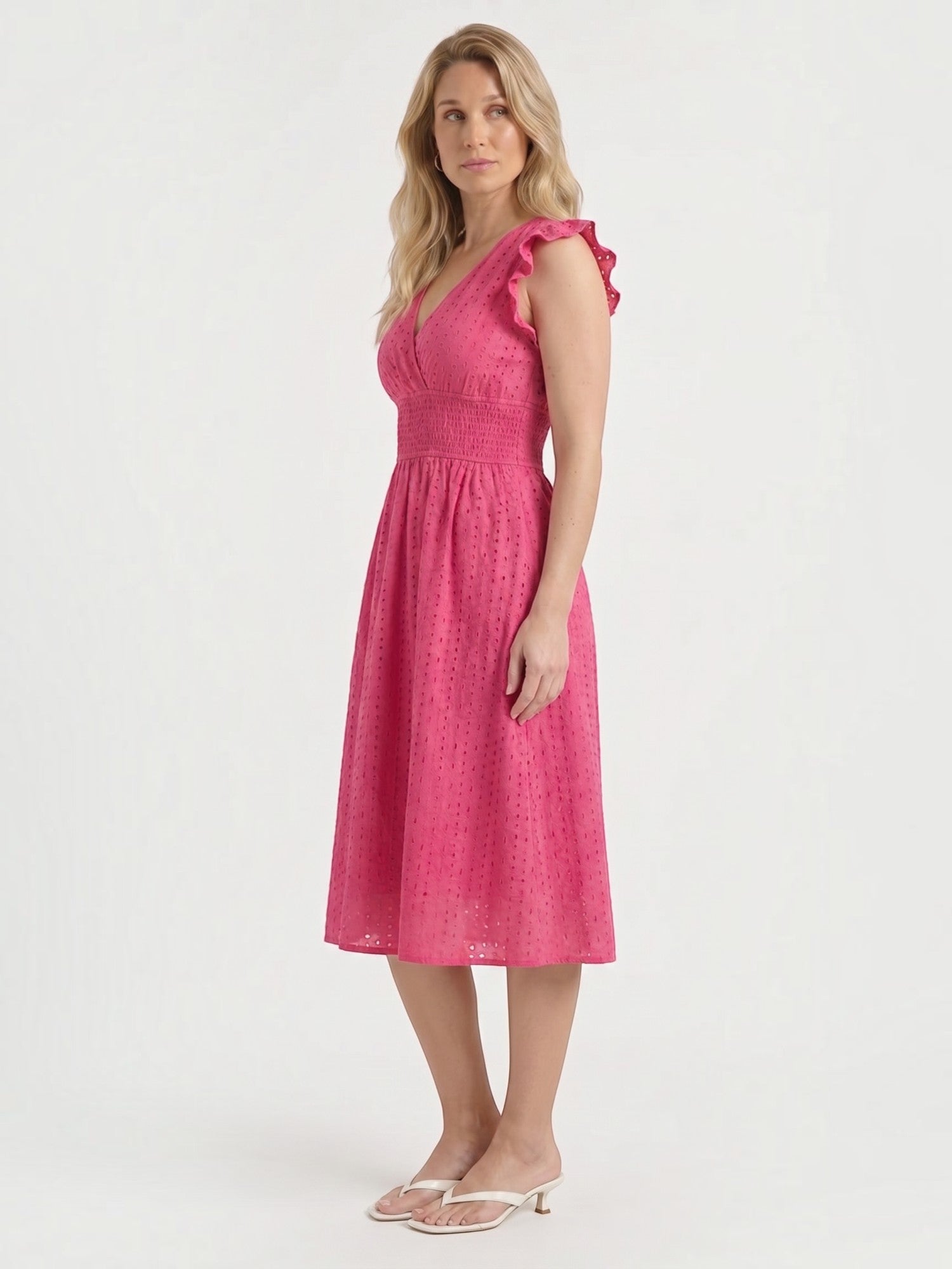Florence Midikleid mit Lochstickerei und Rüschenträgern