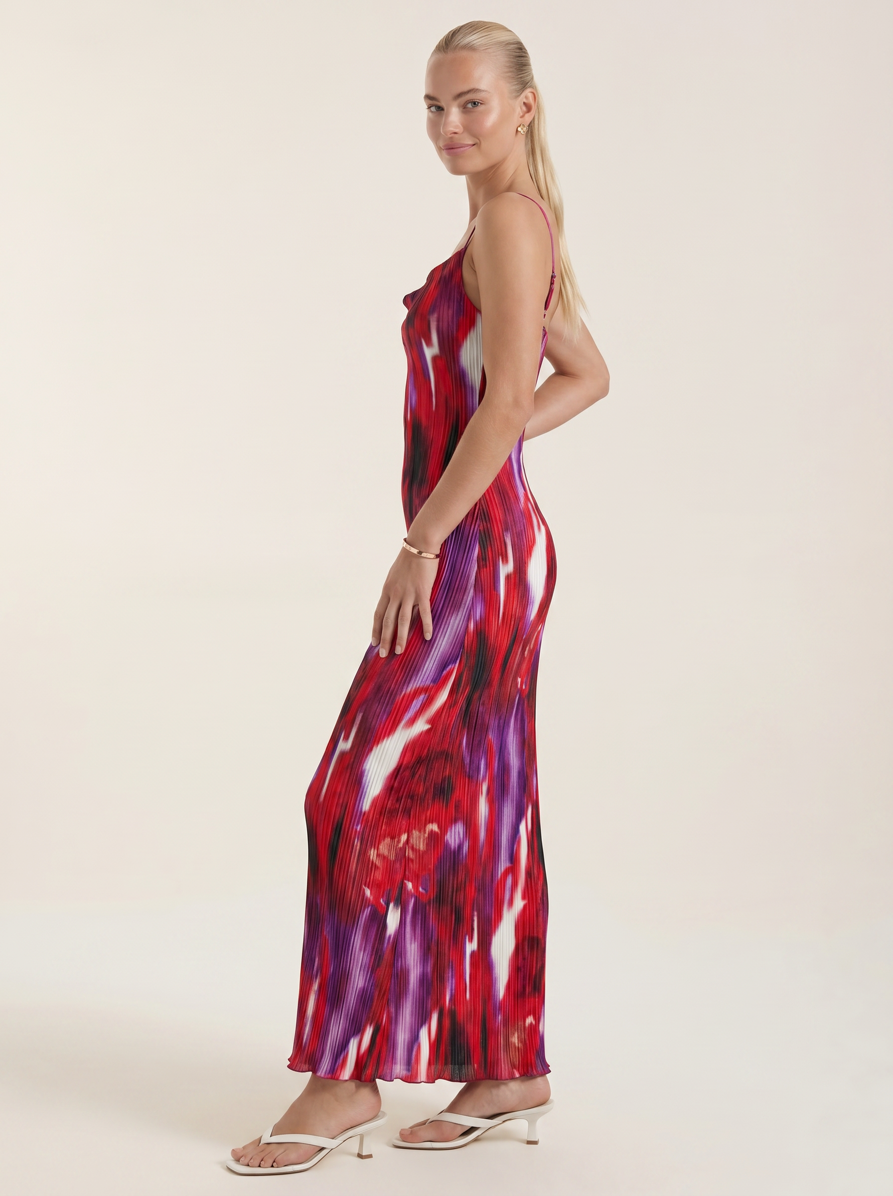 Henrietta Plissee Maxikleid mit Spaghettiträgern