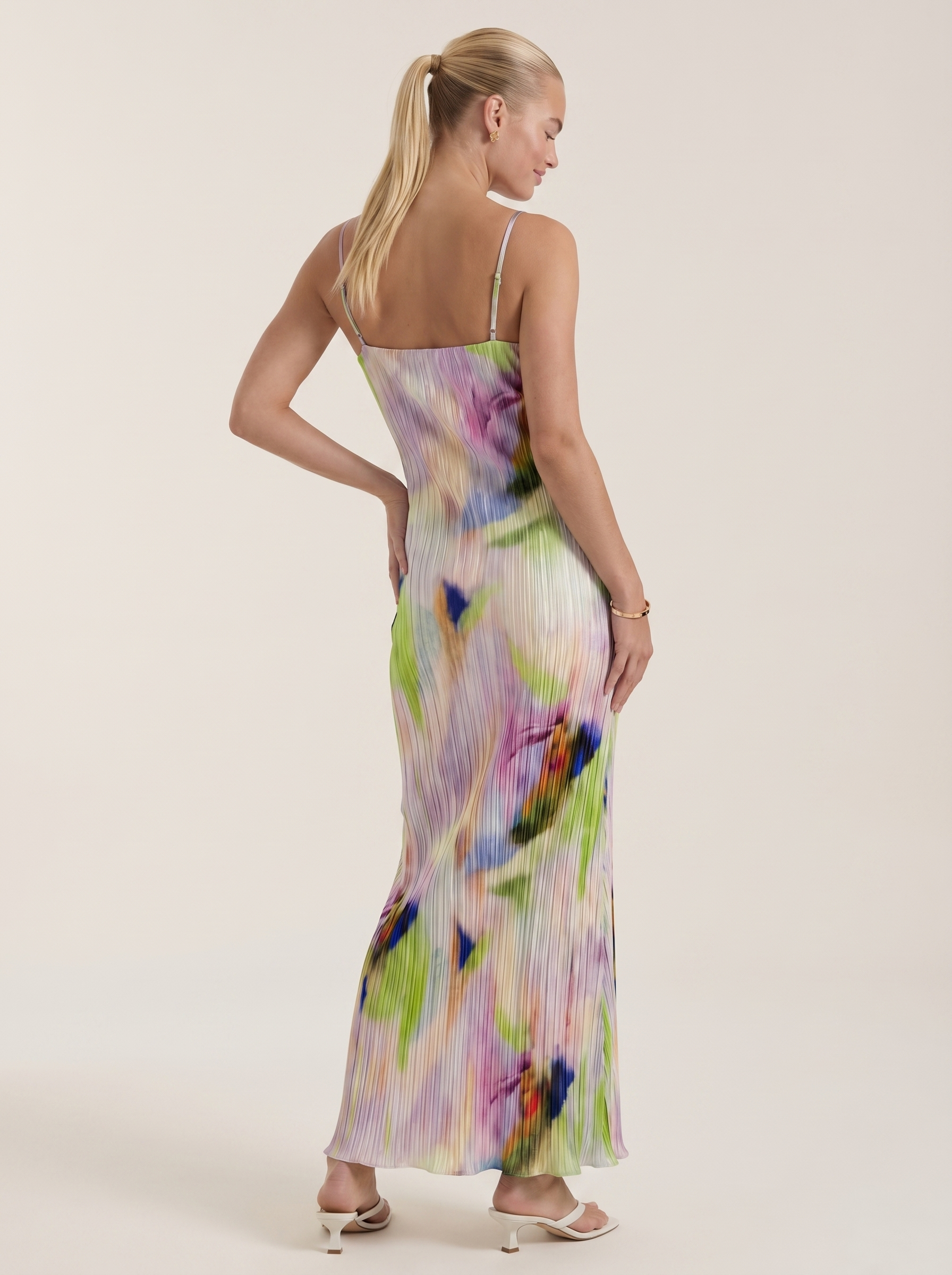 Henrietta Plissee Maxikleid mit Spaghettiträgern