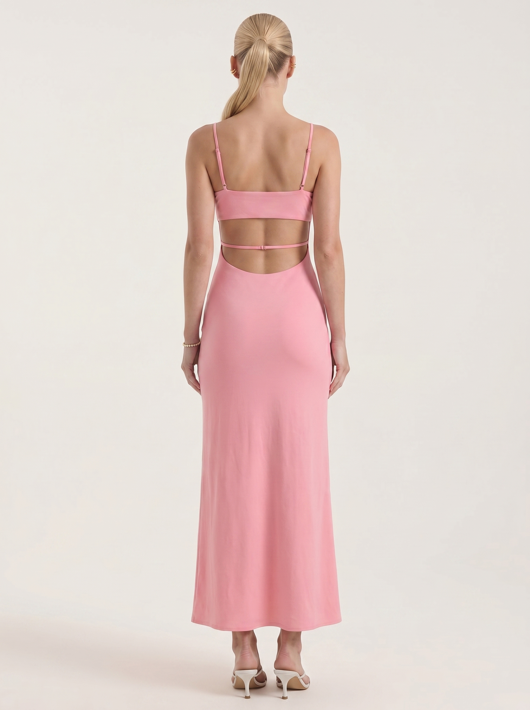 Dale Maxikleid mit Spaghettiträgern und schmaler Linie