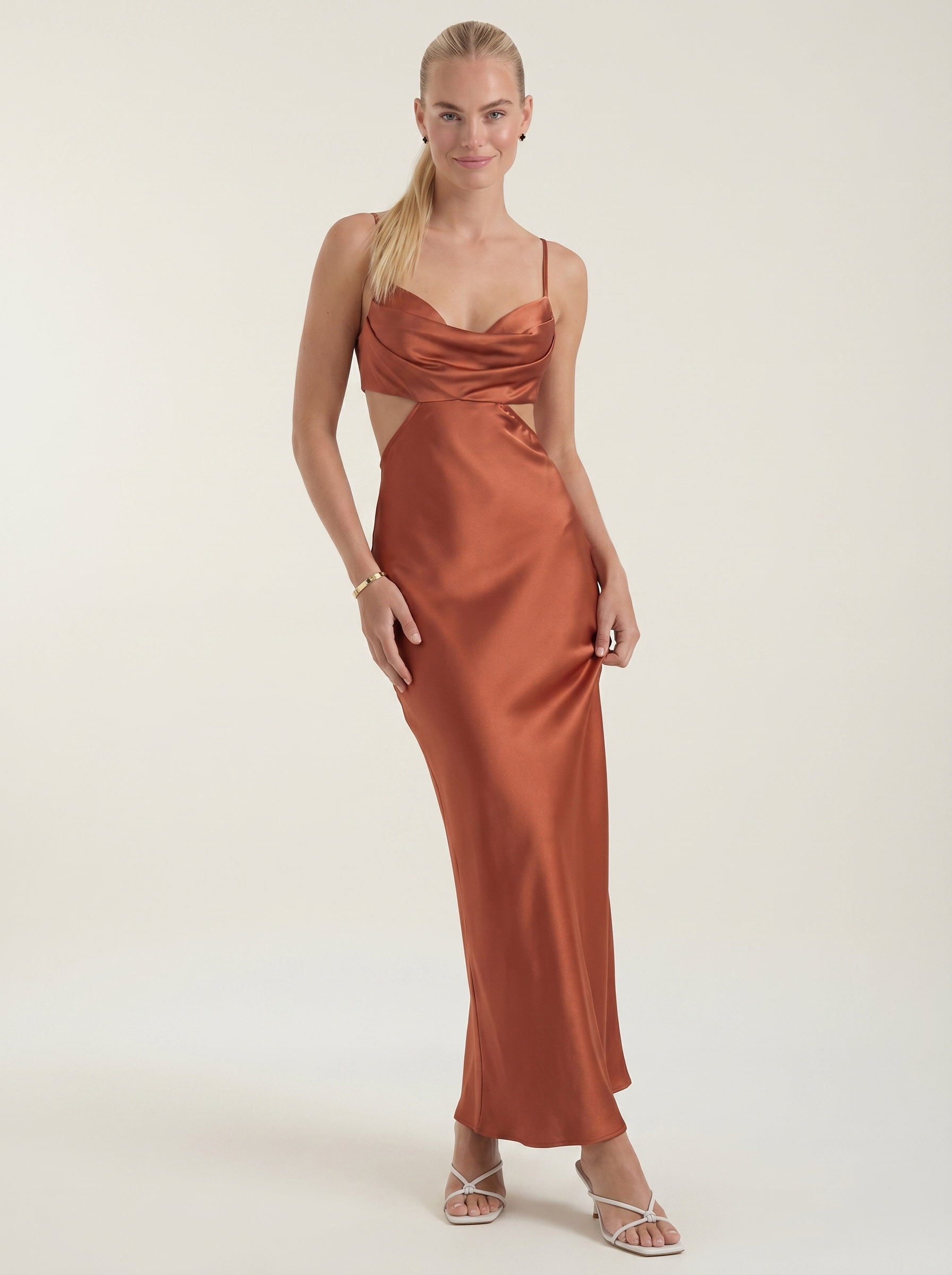 Mira Satin-Maxikleid mit Cut-Outs