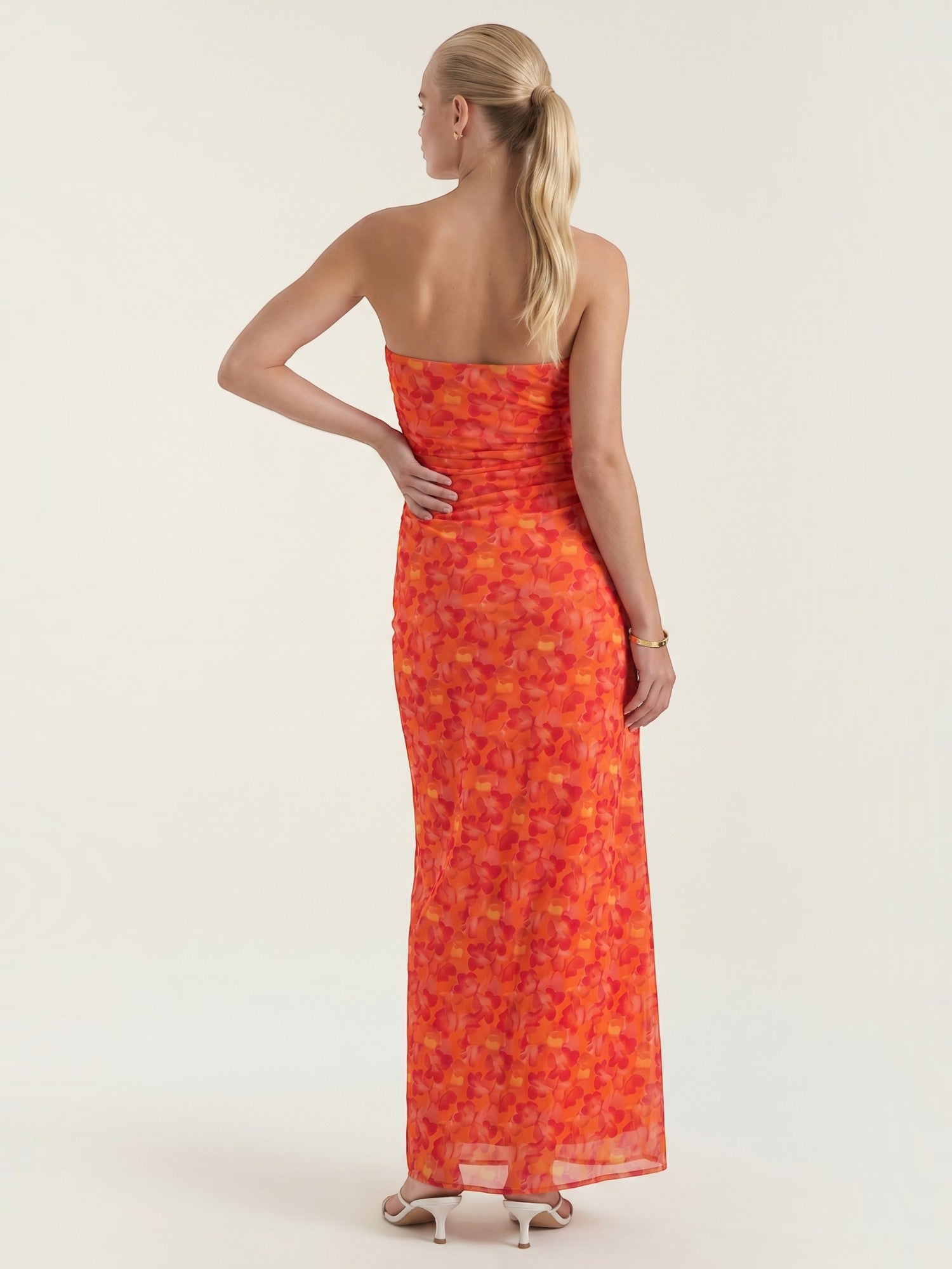 Elodie Bandeau-Maxikleid mit Raffung