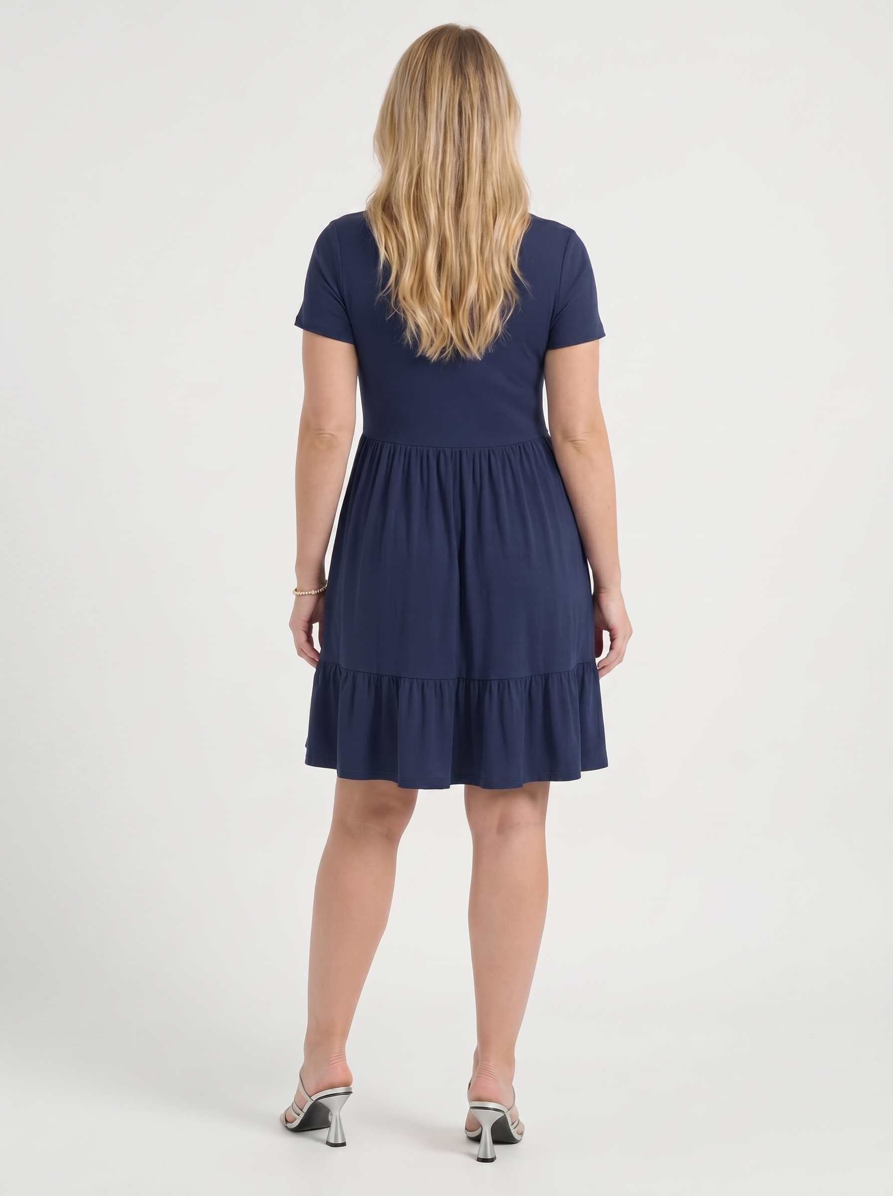 Wanda Minikleid mit Karree-Ausschnitt und Stufenrock