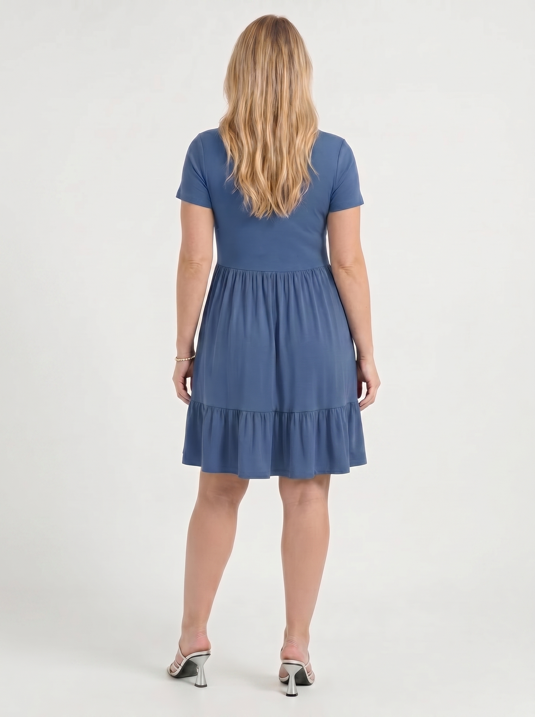 Wanda Minikleid mit Karree-Ausschnitt und Stufenrock