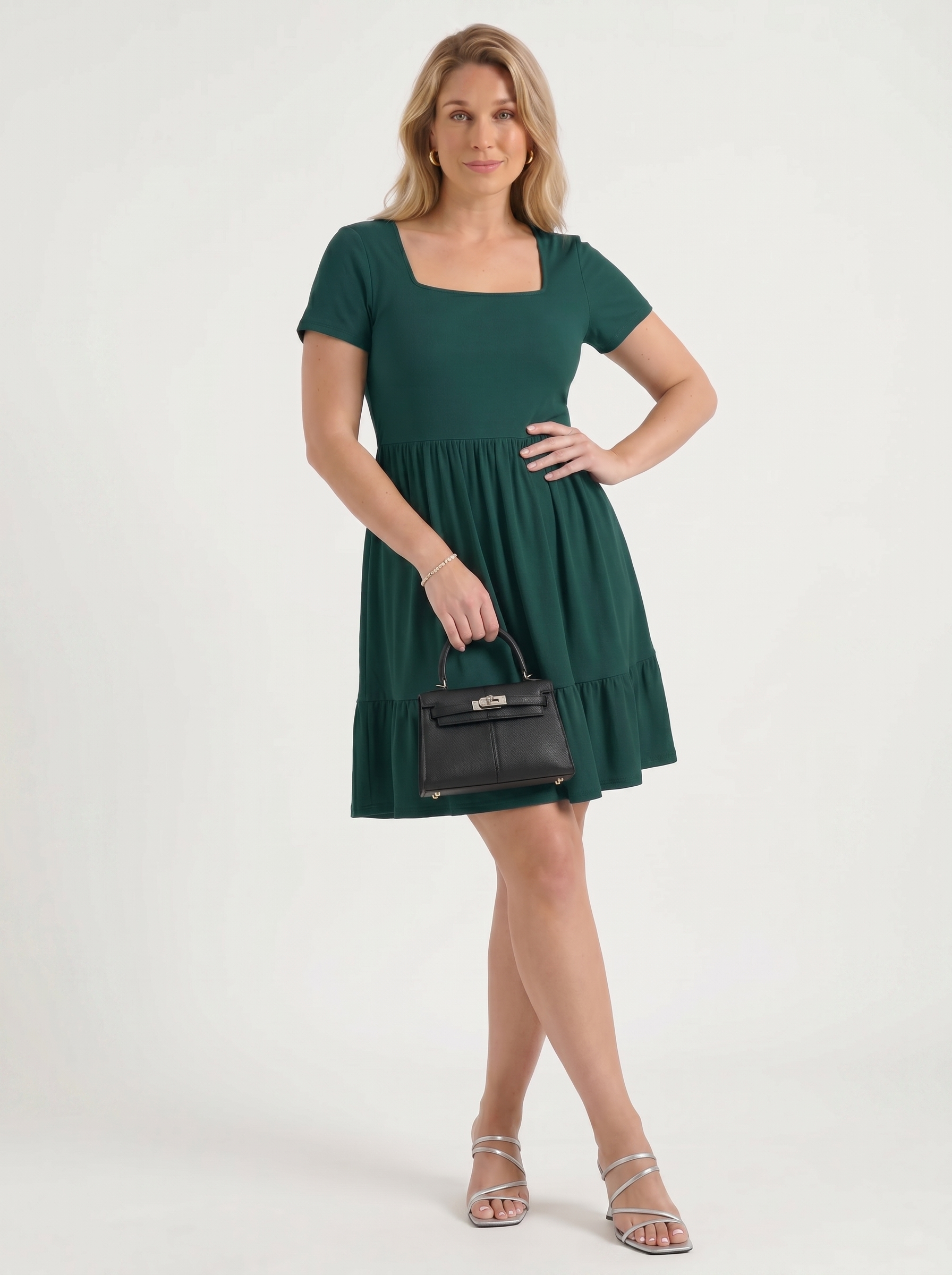Wanda Minikleid mit Karree-Ausschnitt und Stufenrock