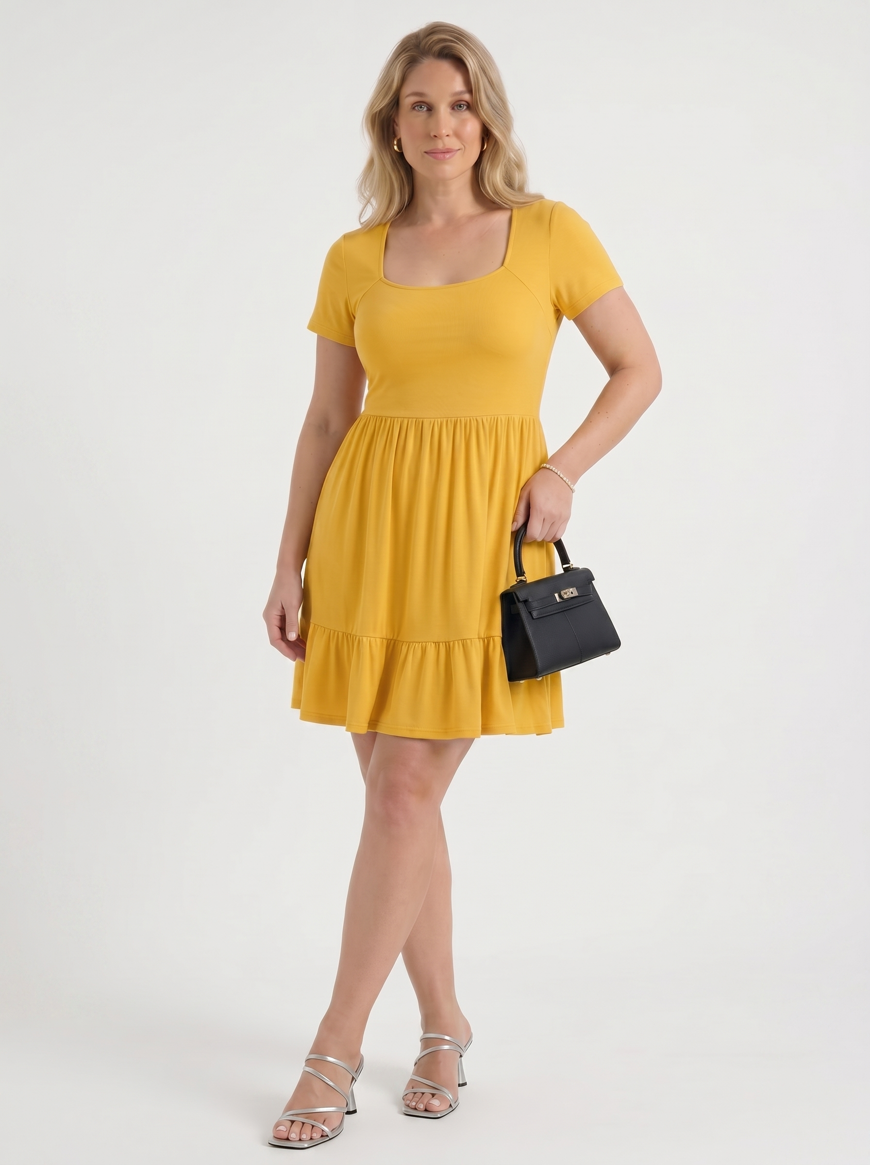 Wanda Minikleid mit Karree-Ausschnitt und Stufenrock