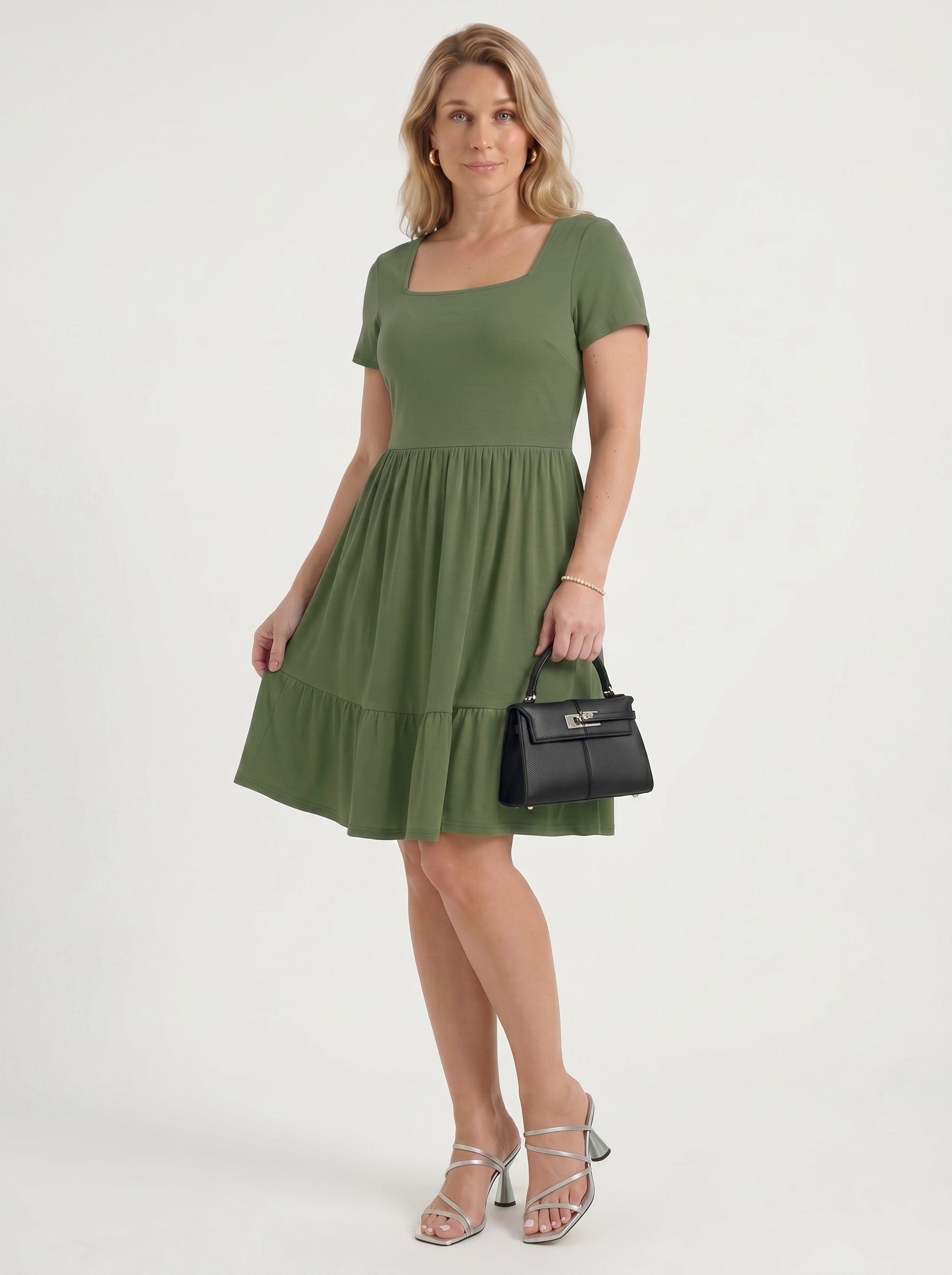 Wanda Minikleid mit Karree-Ausschnitt und Stufenrock