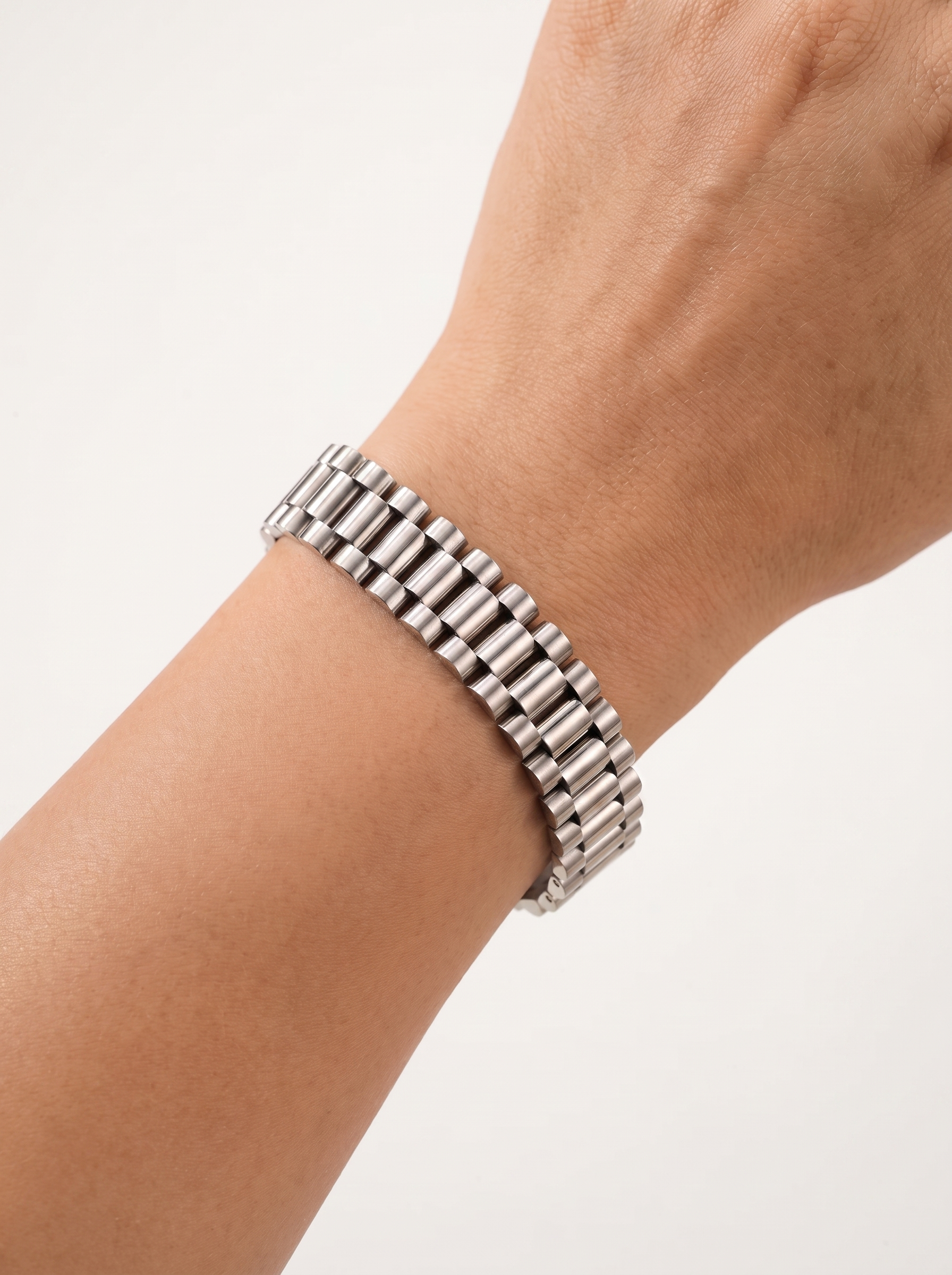 Luisa Gliederarmband im Uhrenarmband-Stil