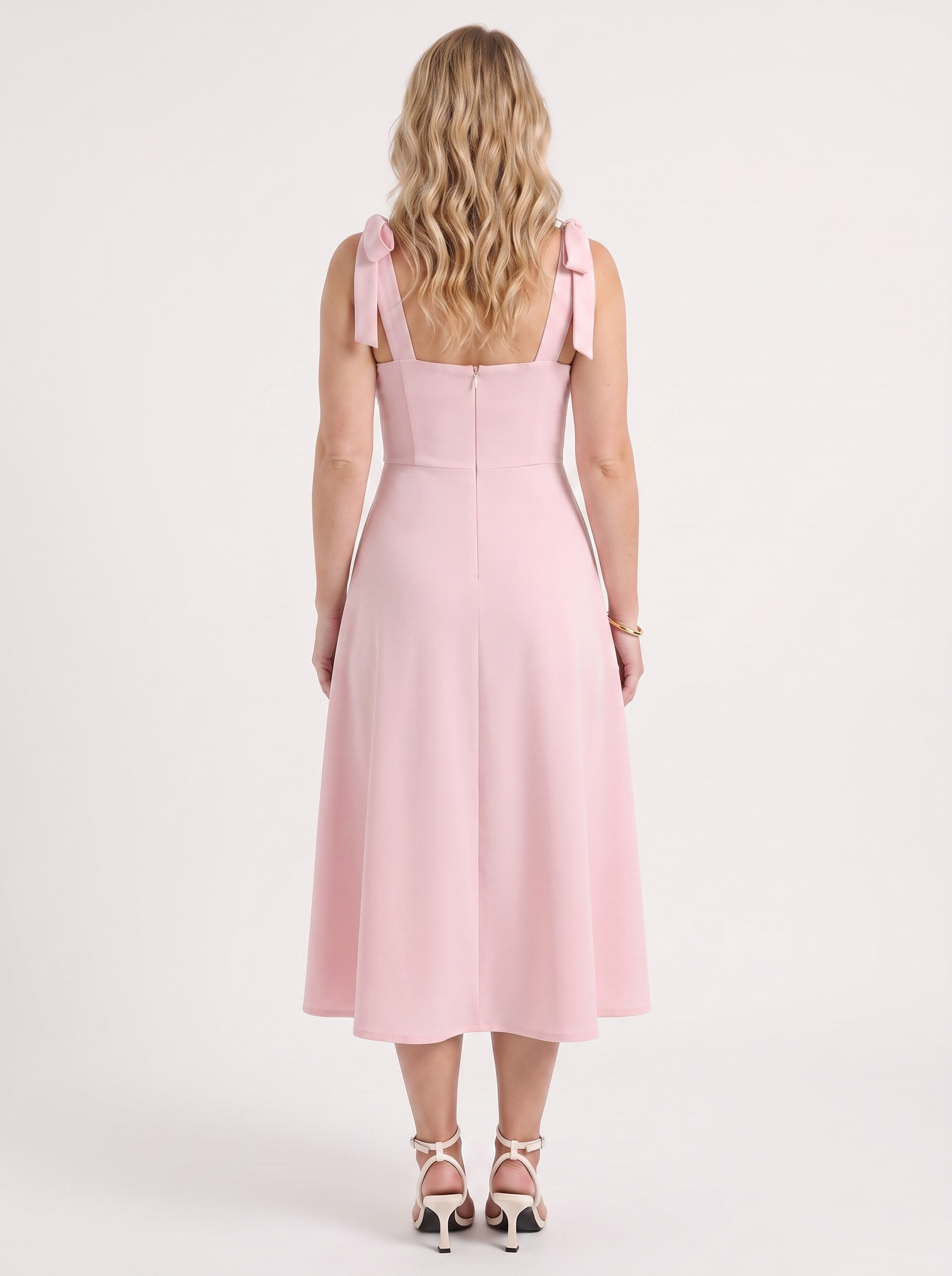Lanie Midikleid mit Herzausschnitt und Bindeträgern
