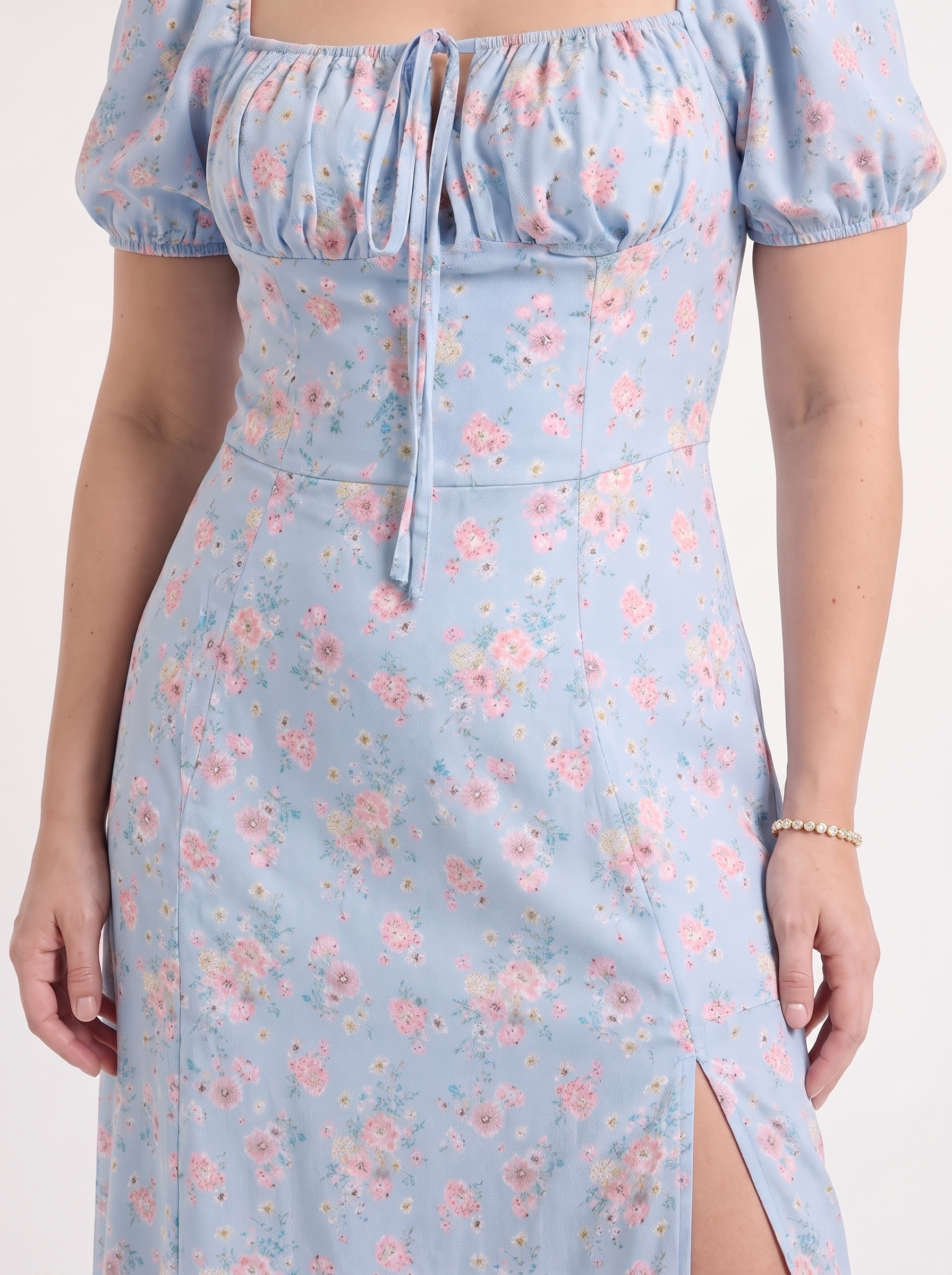 Ivy Midikleid mit Blumenprint und Puffärmeln