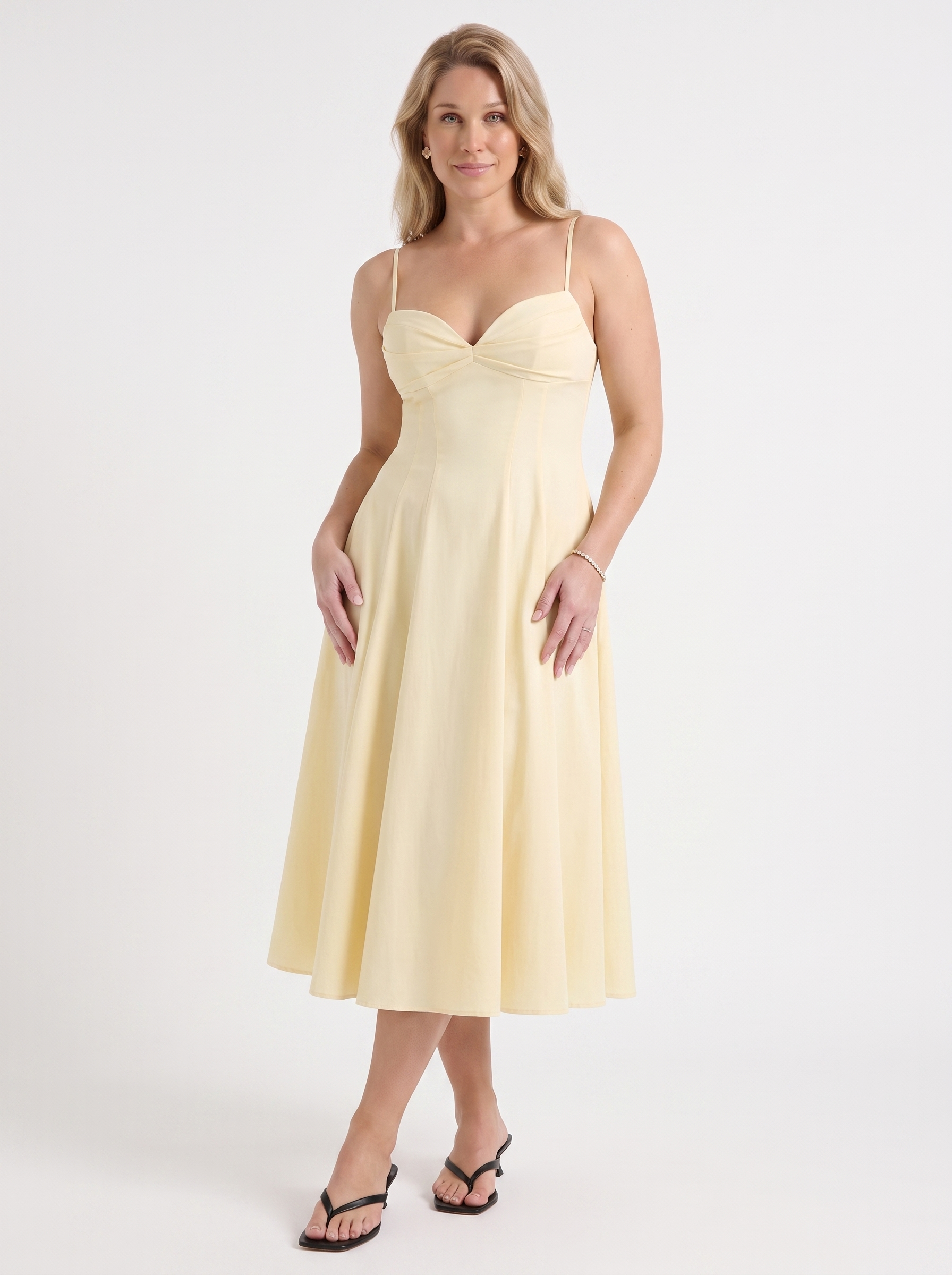 Vina Midikleid mit Herzausschnitt