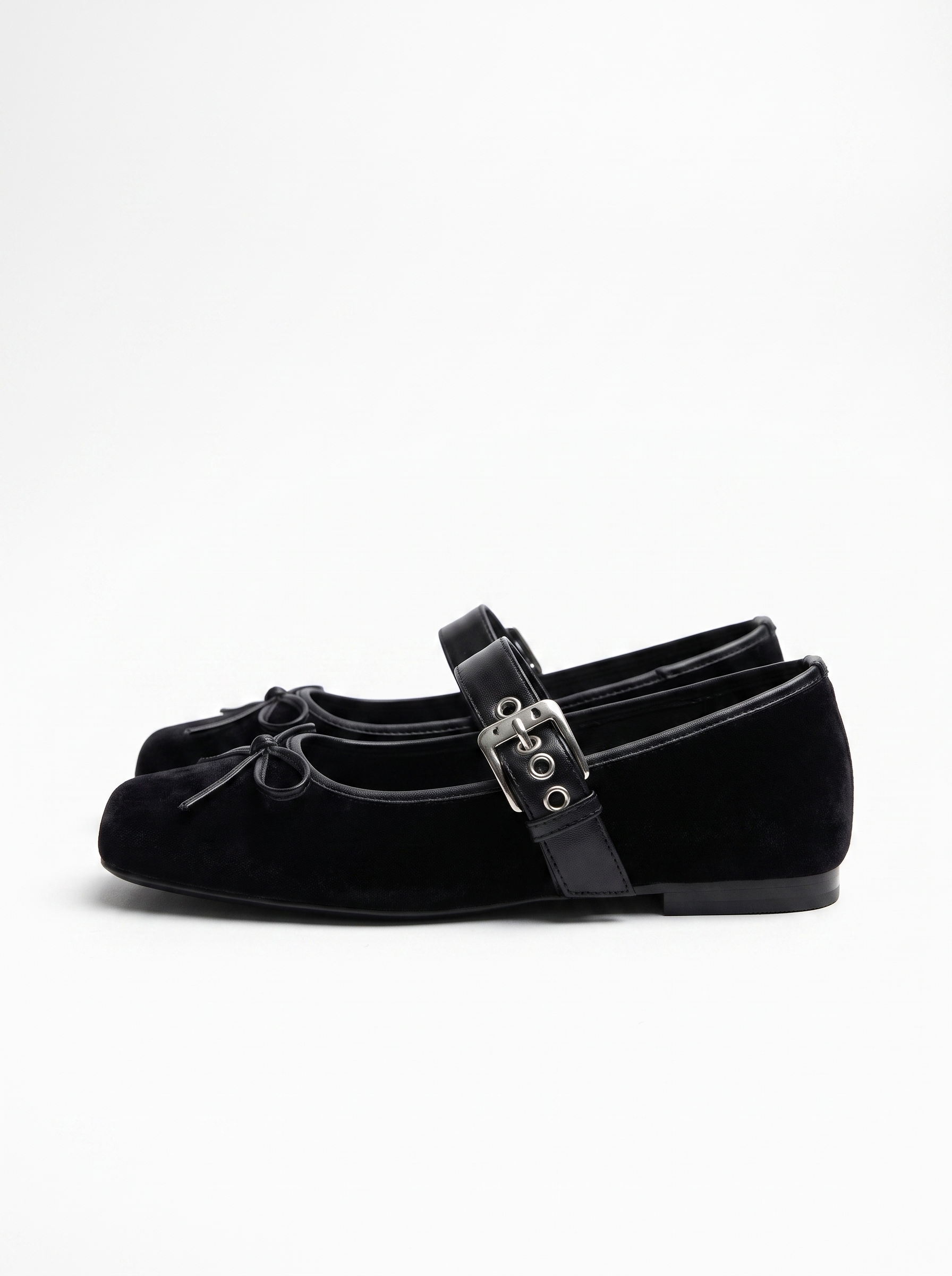 Ellie Riemchenballerinas mit Schnalle