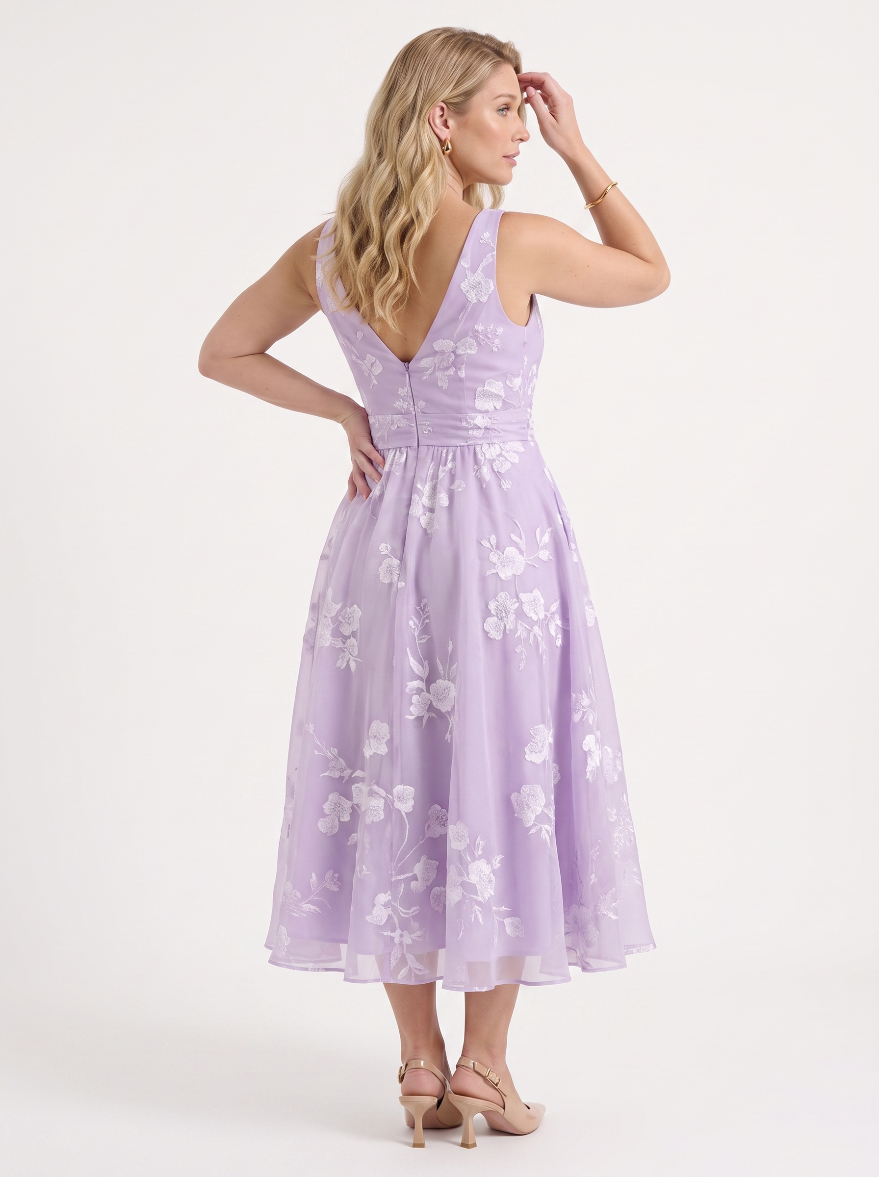 Cassie Midikleid in Wickeloptik mit floralem Muster