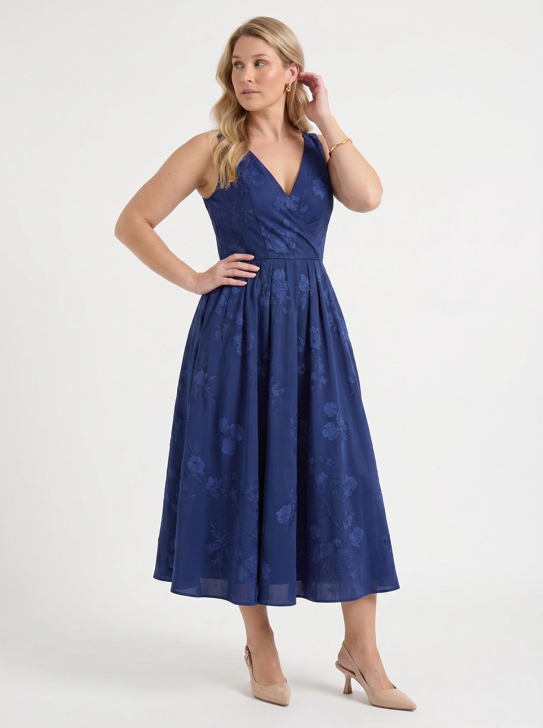Cassie Midikleid in Wickeloptik mit floralem Muster