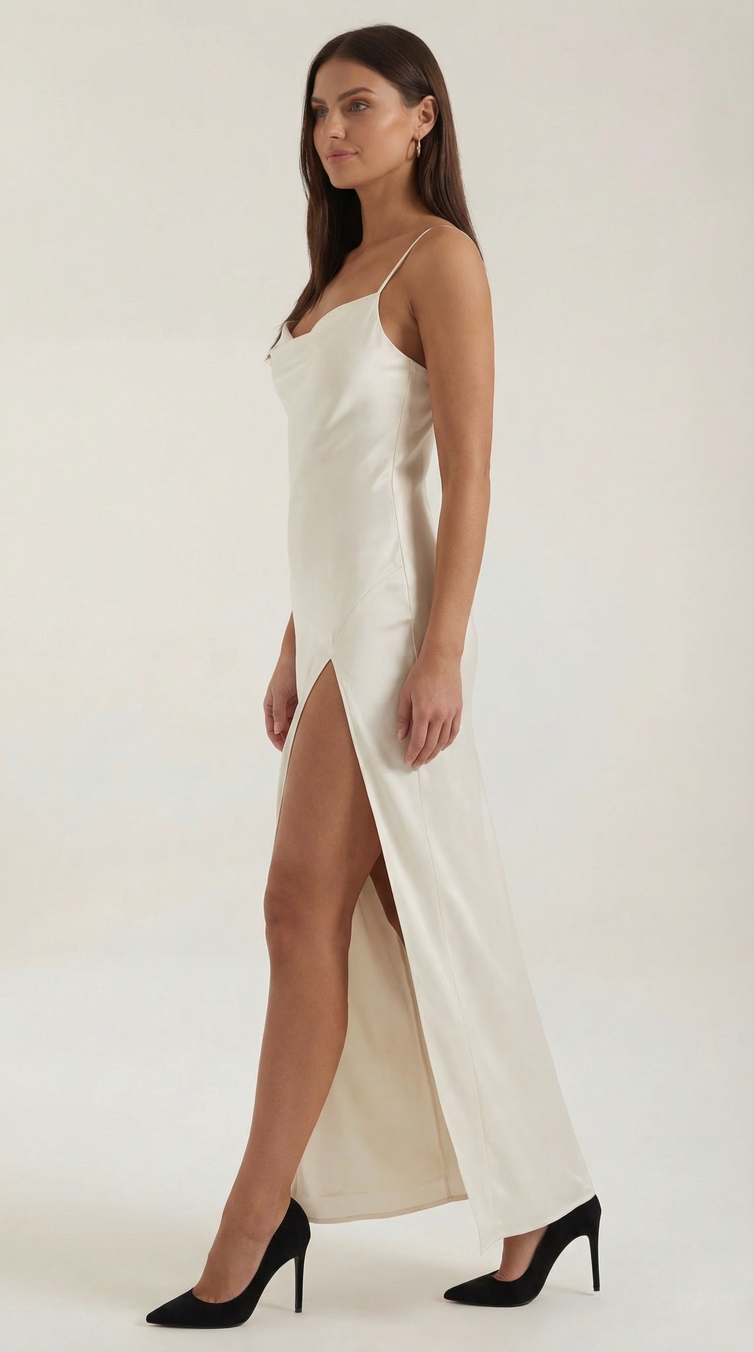 Rhiannon Seidiges Maxi-Slipkleid