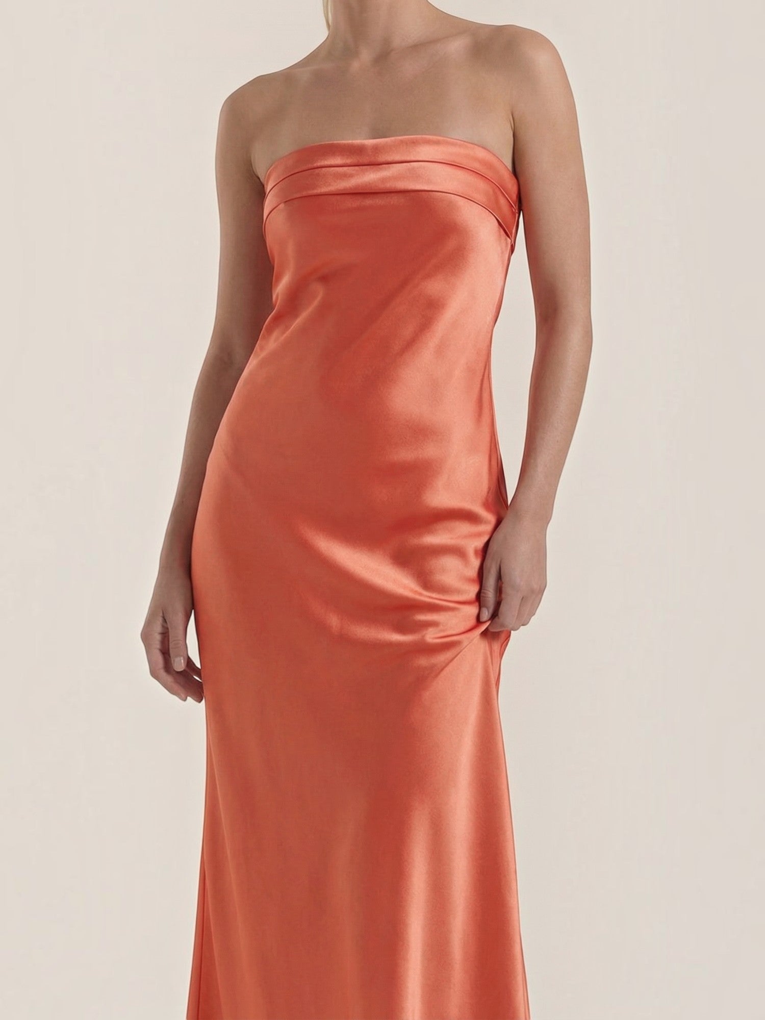 Elsa Schulterfreies Maxi-Abendkleid