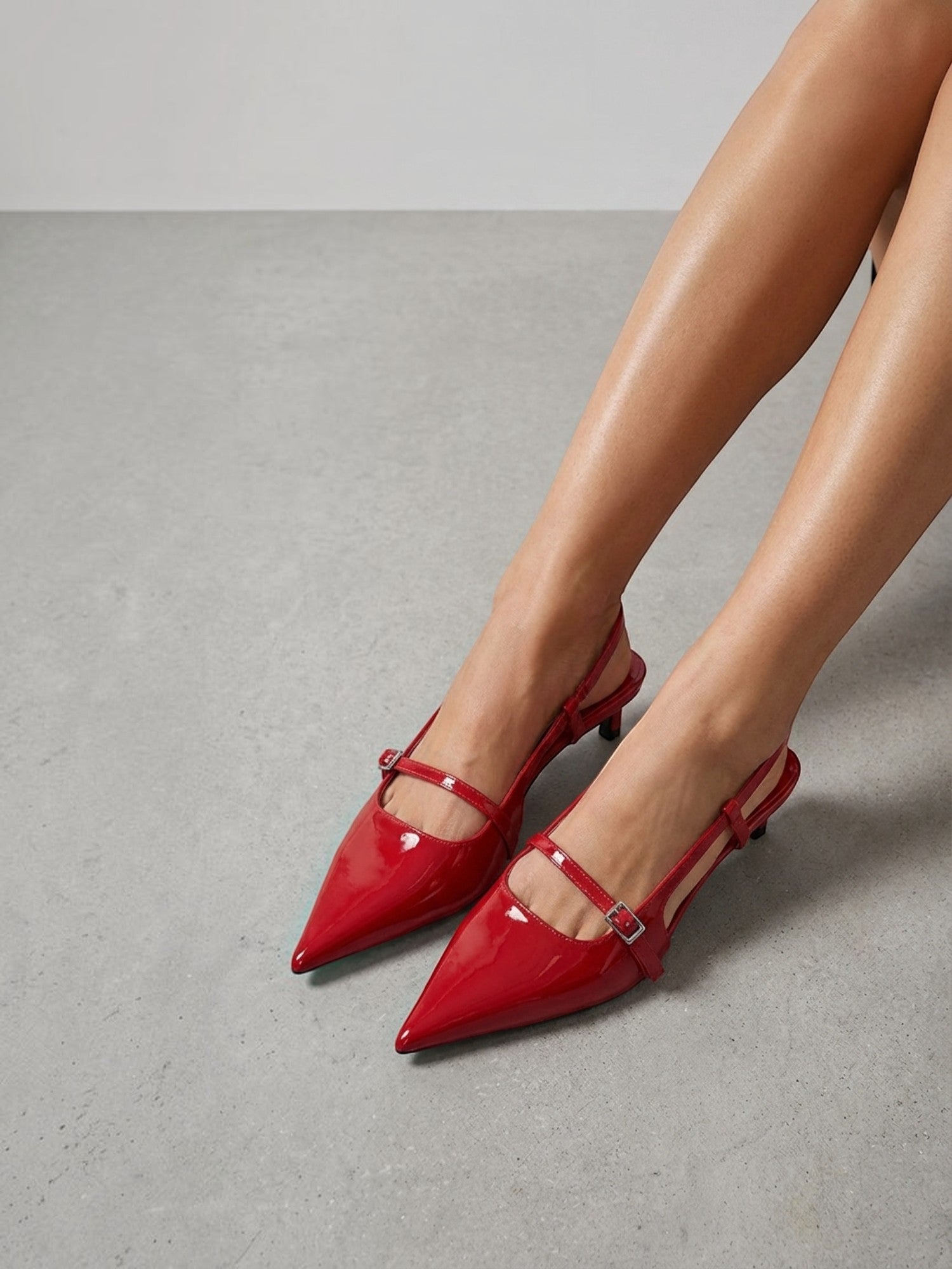 Tahlia Lack Slingback Pumps