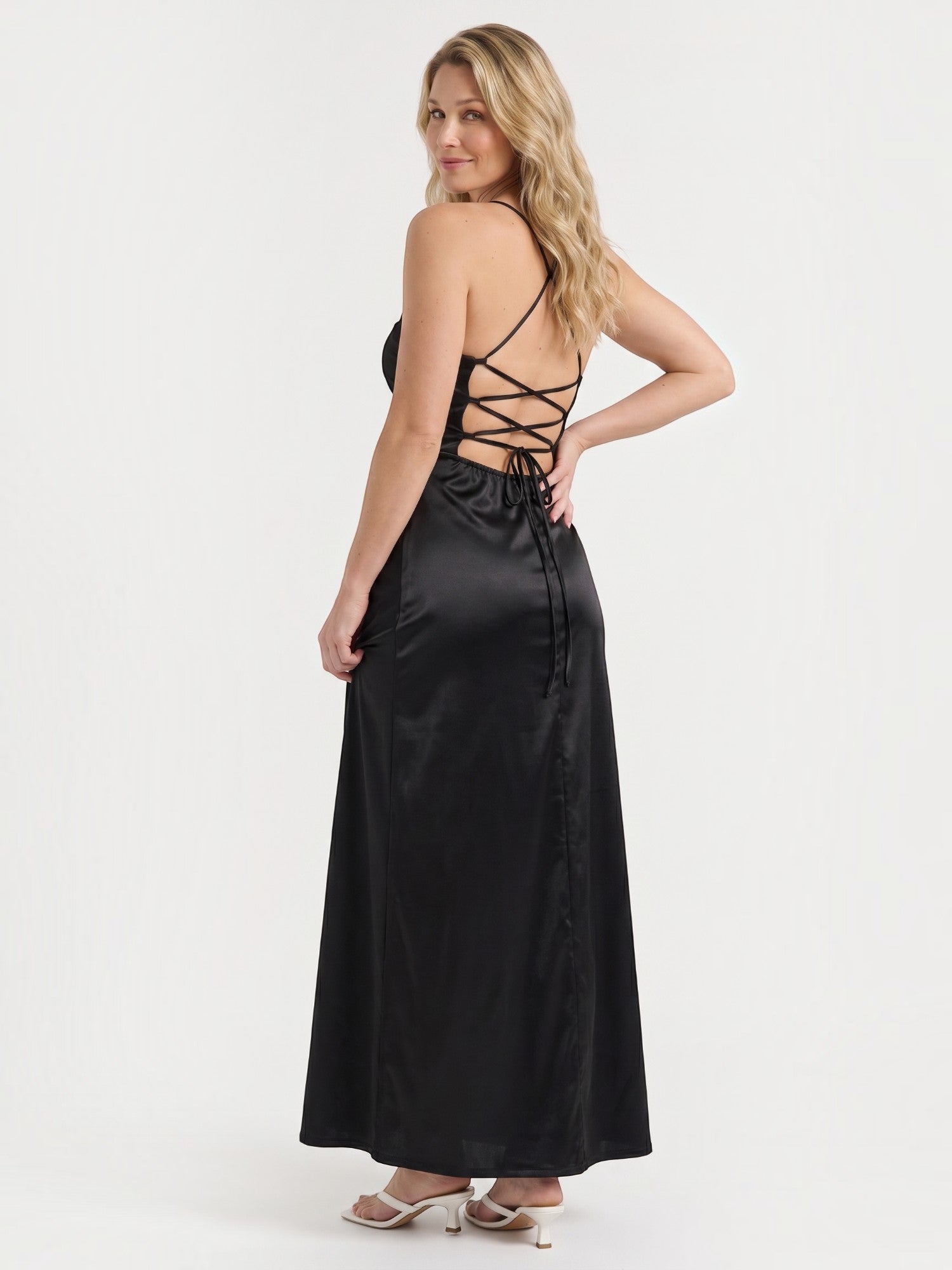 Indie Satin-Midikleid mit Wasserfallausschnitt