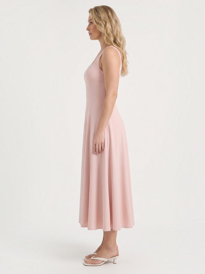 Florina Midikleid mit Karree-Ausschnitt