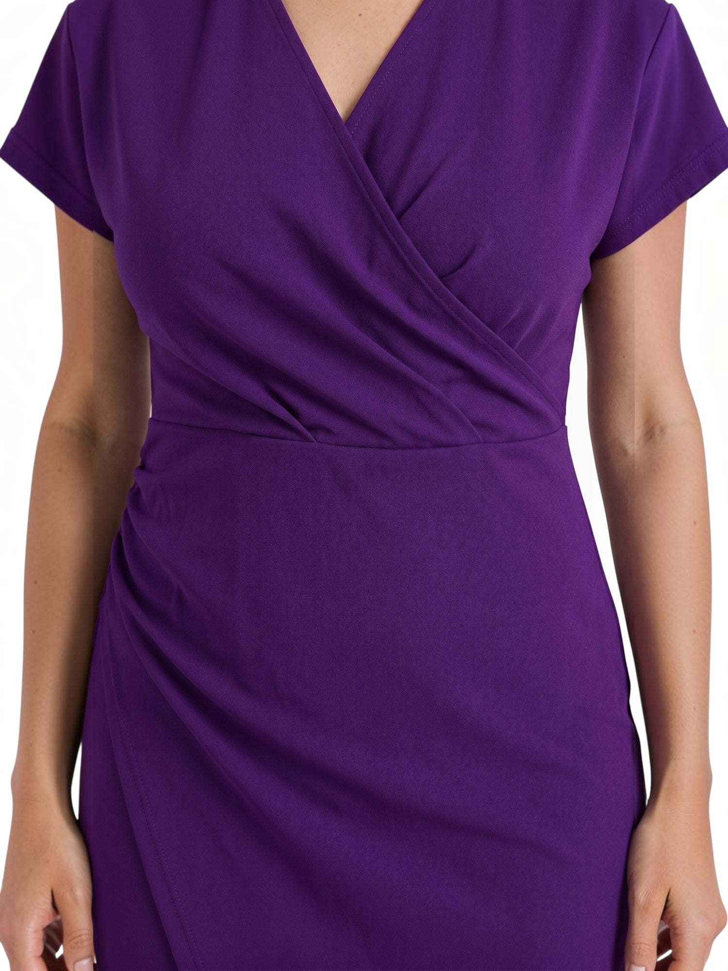Raina Wickel-Midikleid mit V-Ausschnitt