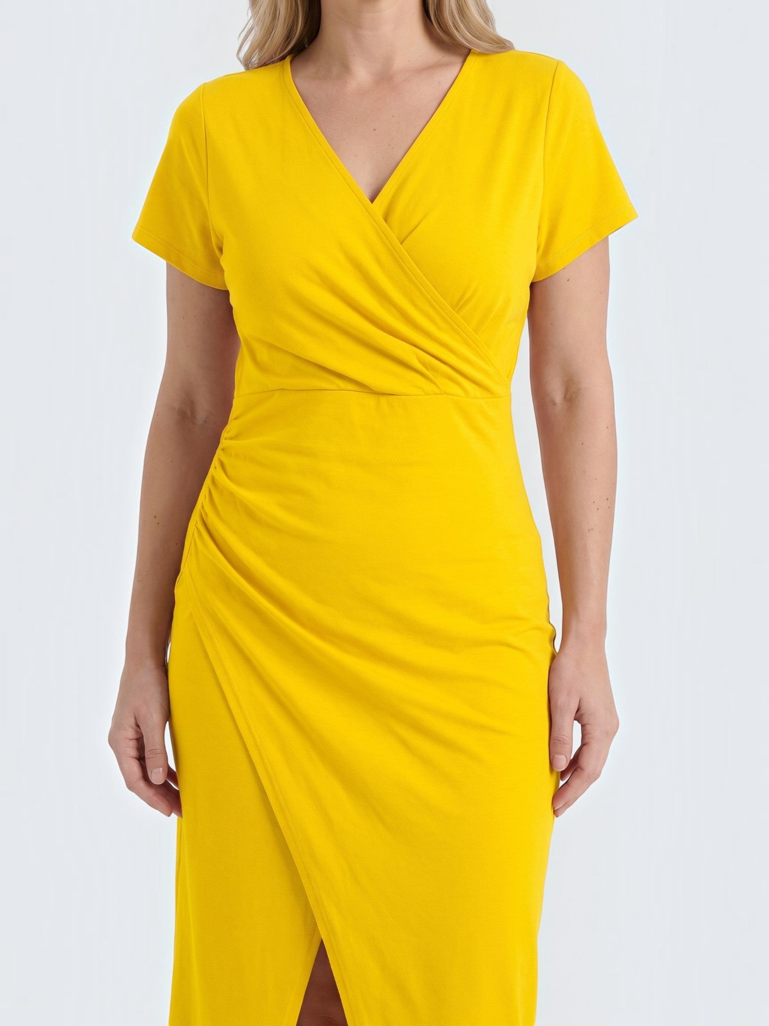 Raina Wickel-Midikleid mit V-Ausschnitt