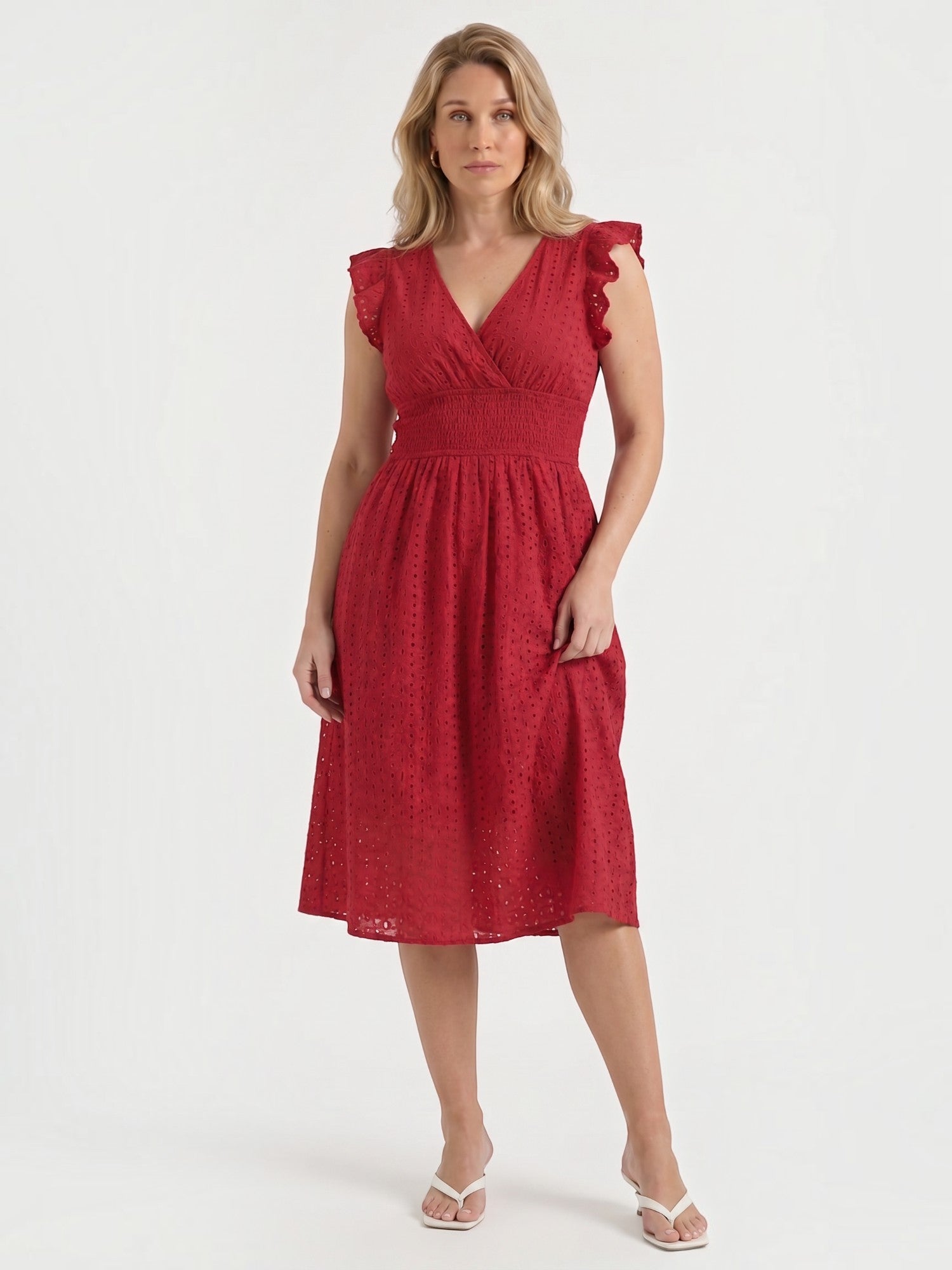 Florence Midikleid mit Lochstickerei und Rüschenträgern