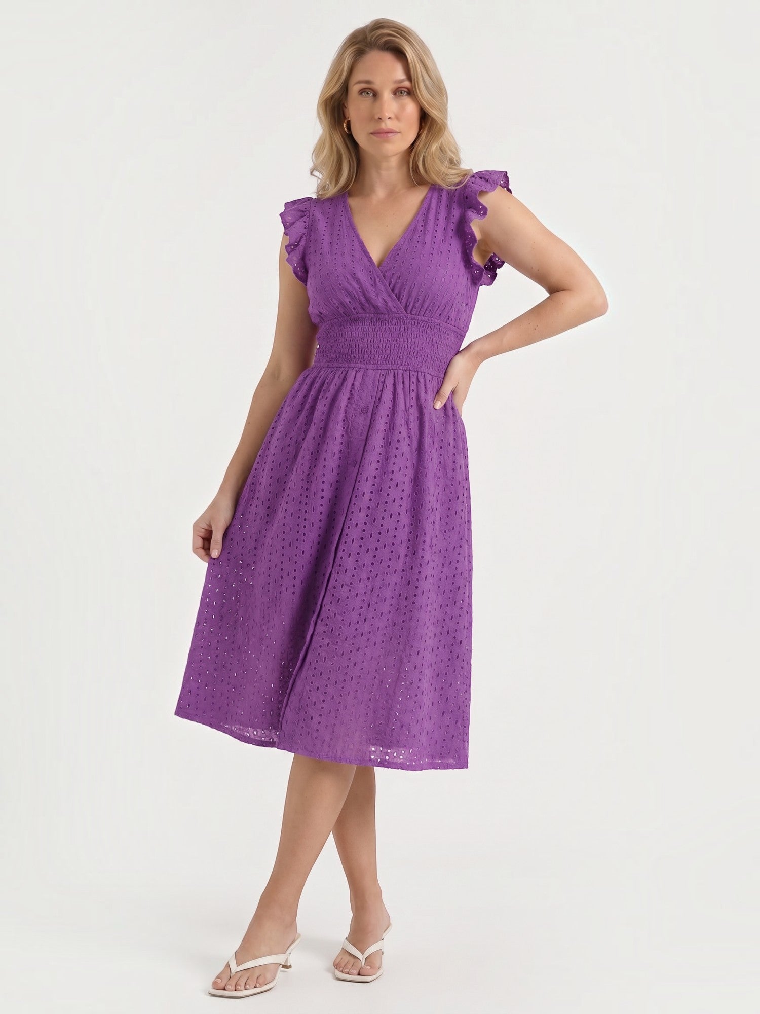 Florence Midikleid mit Lochstickerei und Rüschenträgern