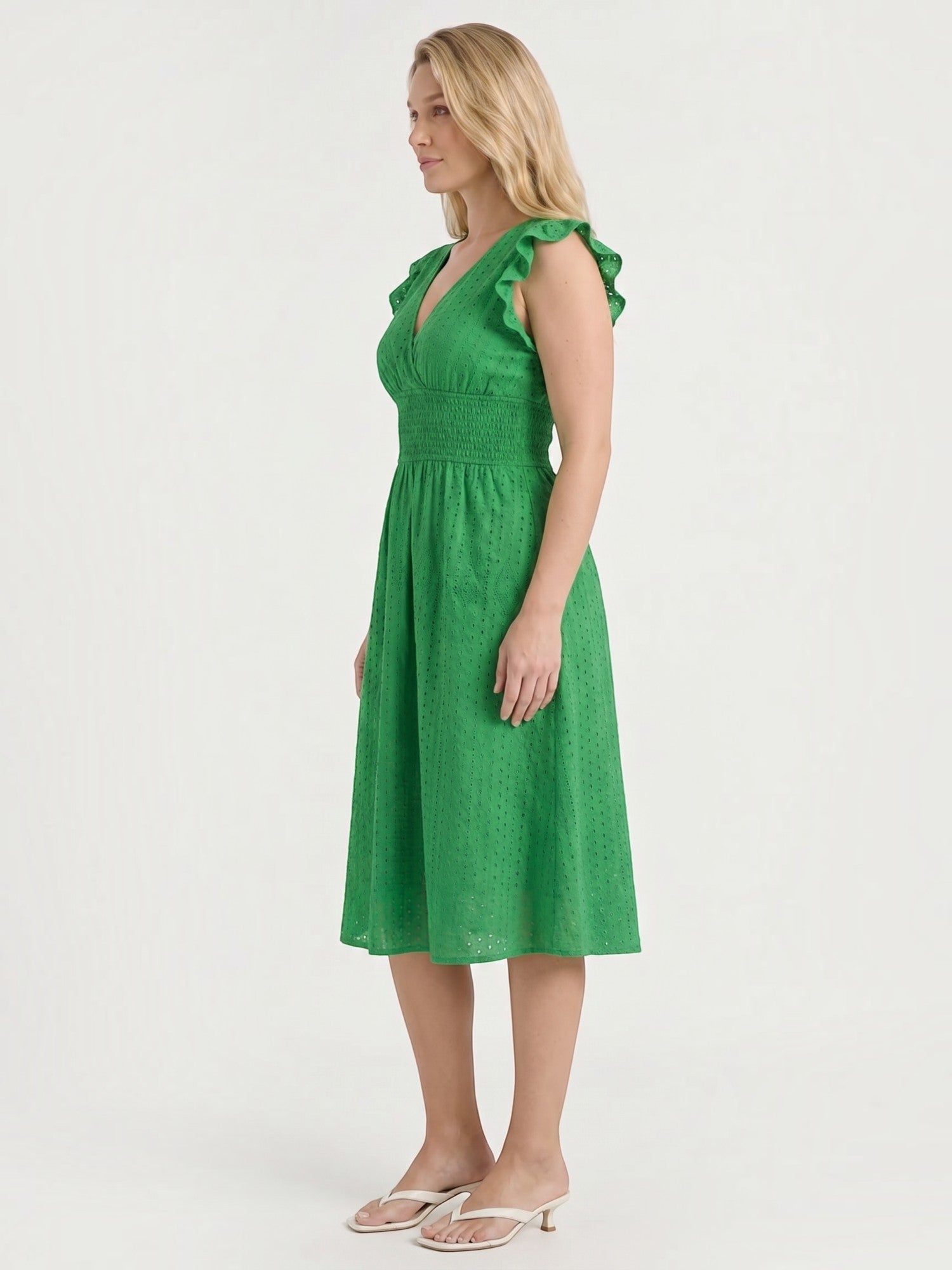 Florence Midikleid mit Lochstickerei und Rüschenträgern