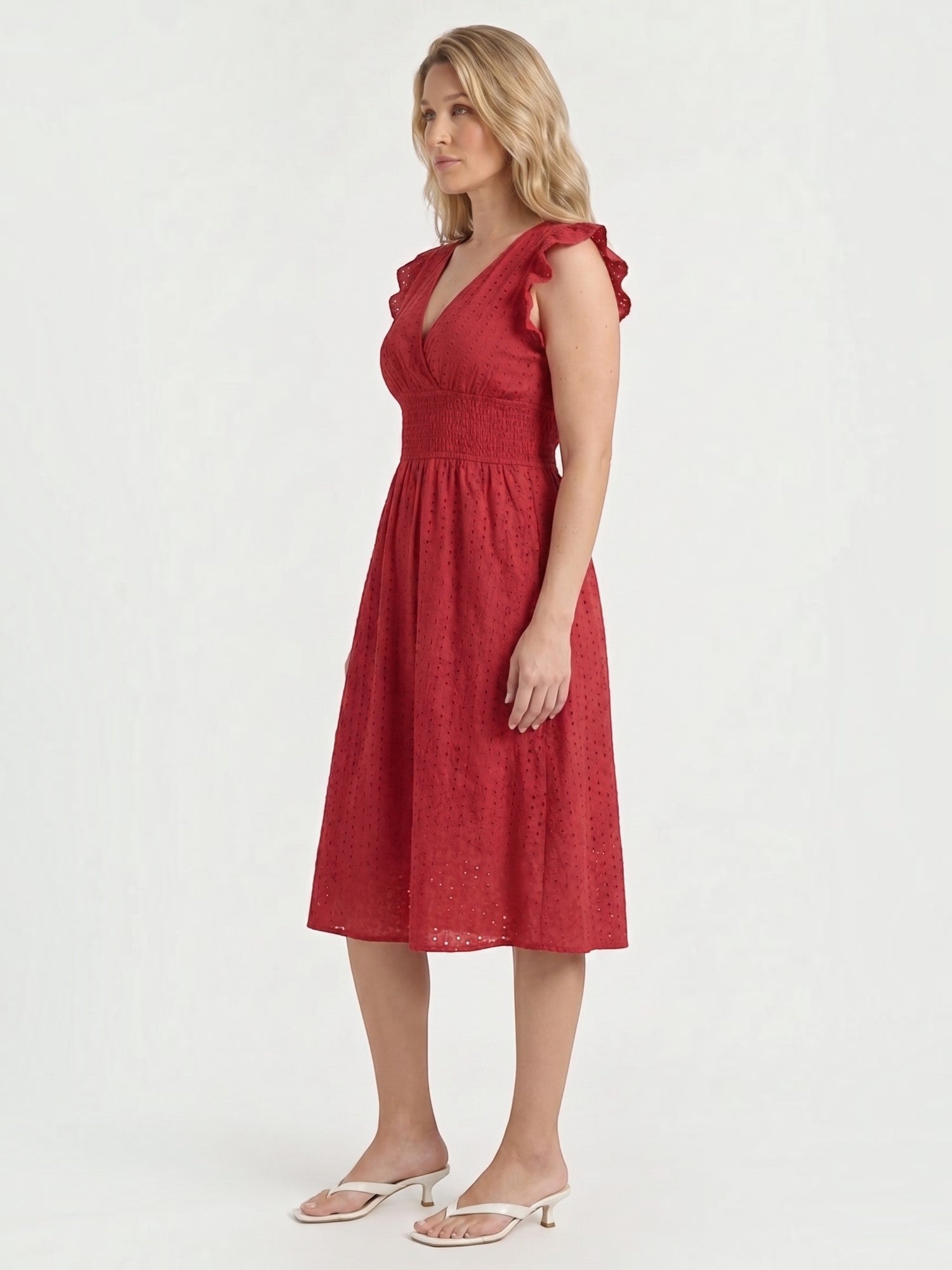 Florence Midikleid mit Lochstickerei und Rüschenträgern