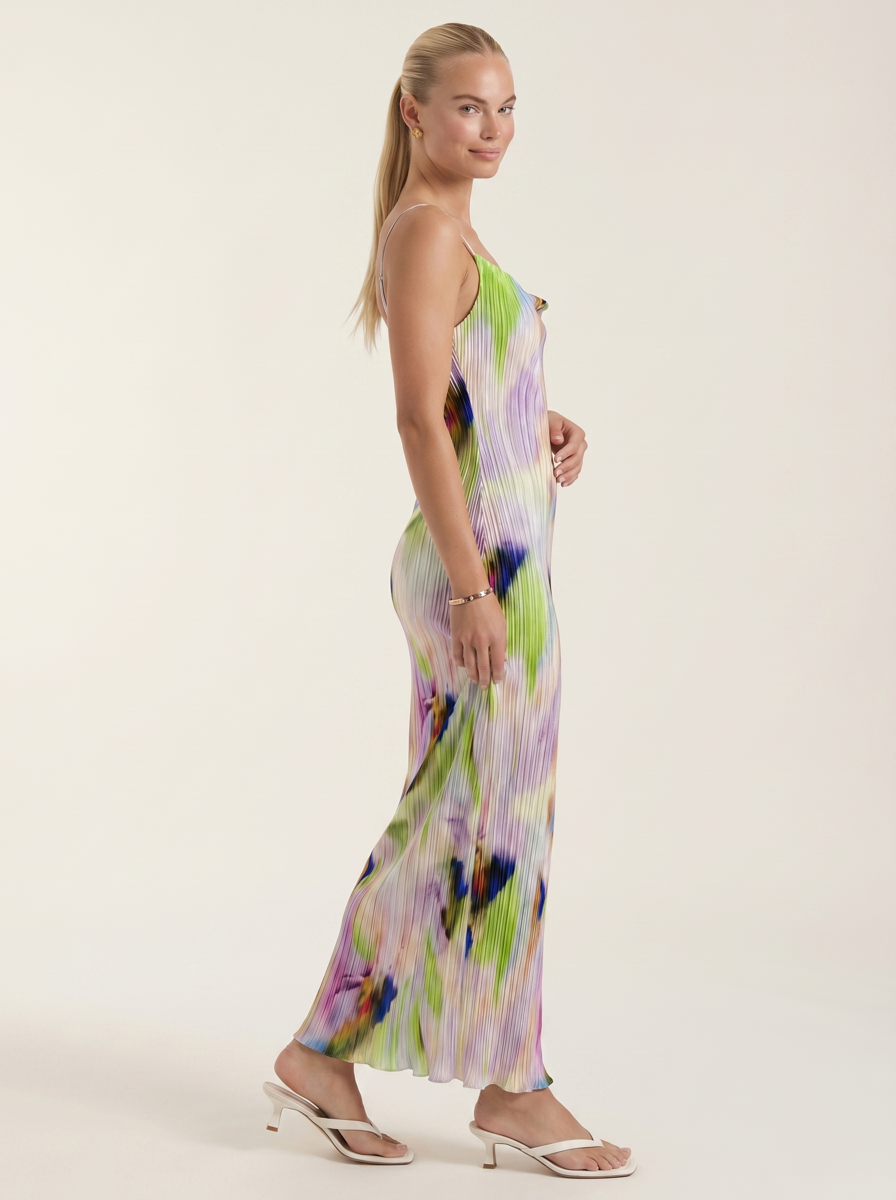 Henrietta Plissee Maxikleid mit Spaghettiträgern
