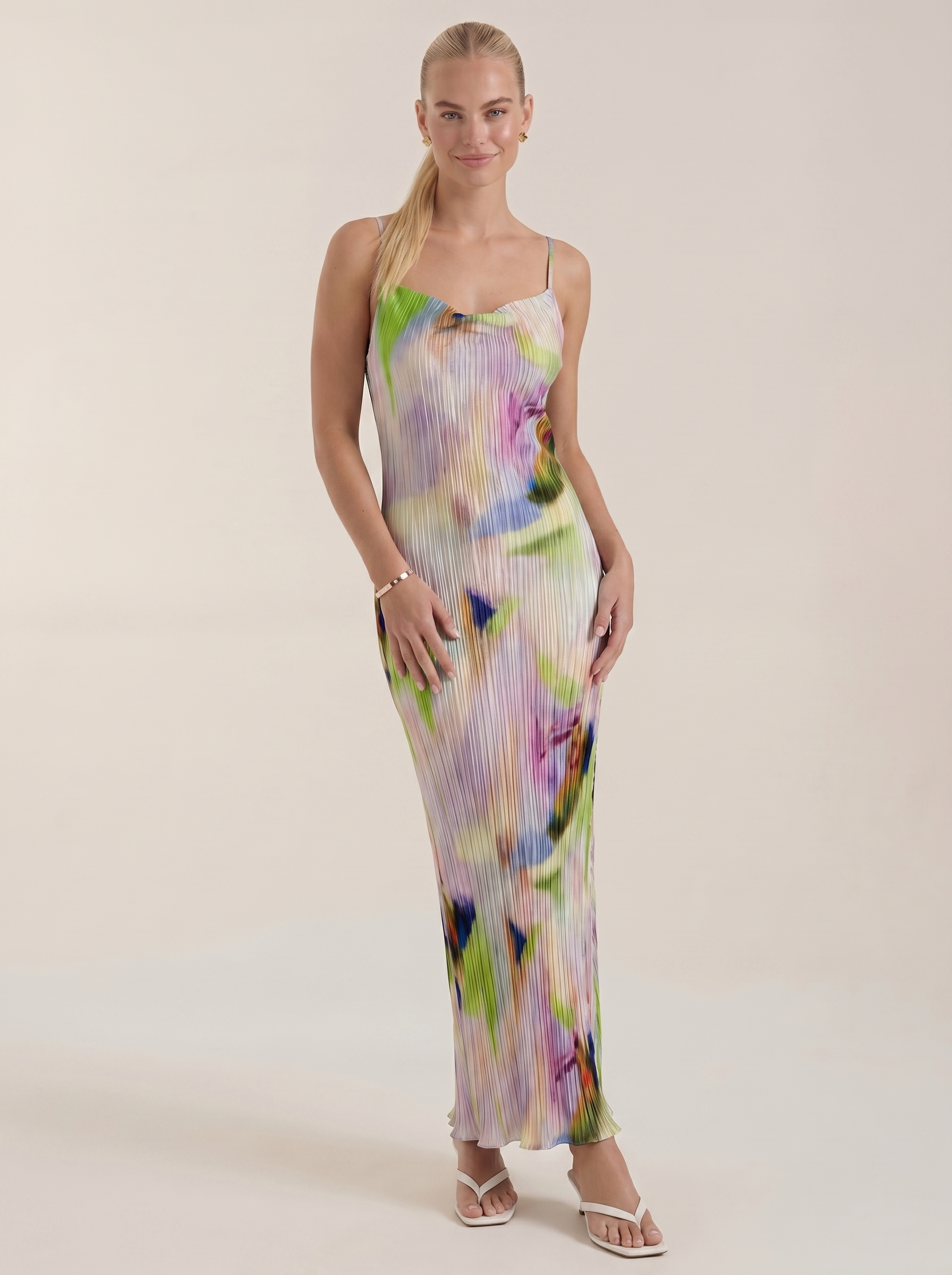 Henrietta Plissee Maxikleid mit Spaghettiträgern
