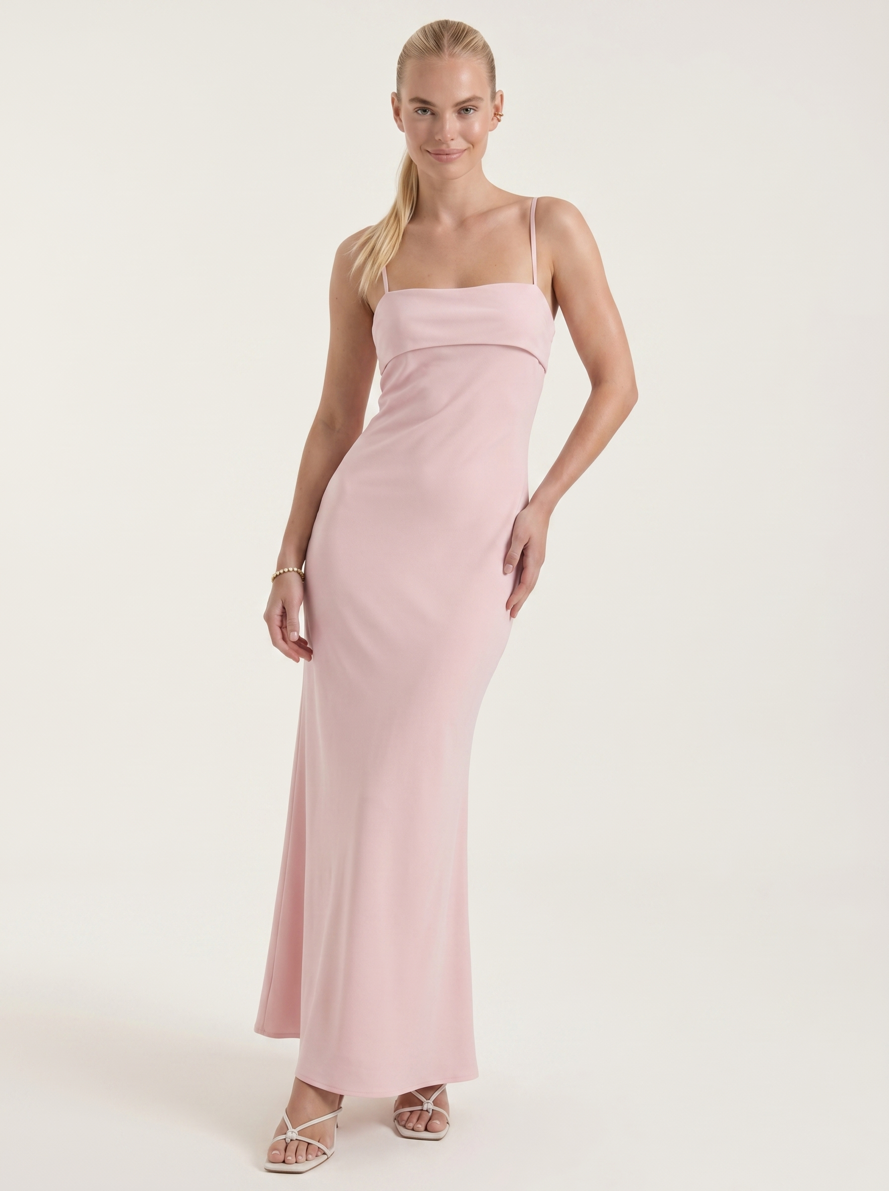 Dale Maxikleid mit Spaghettiträgern und schmaler Linie
