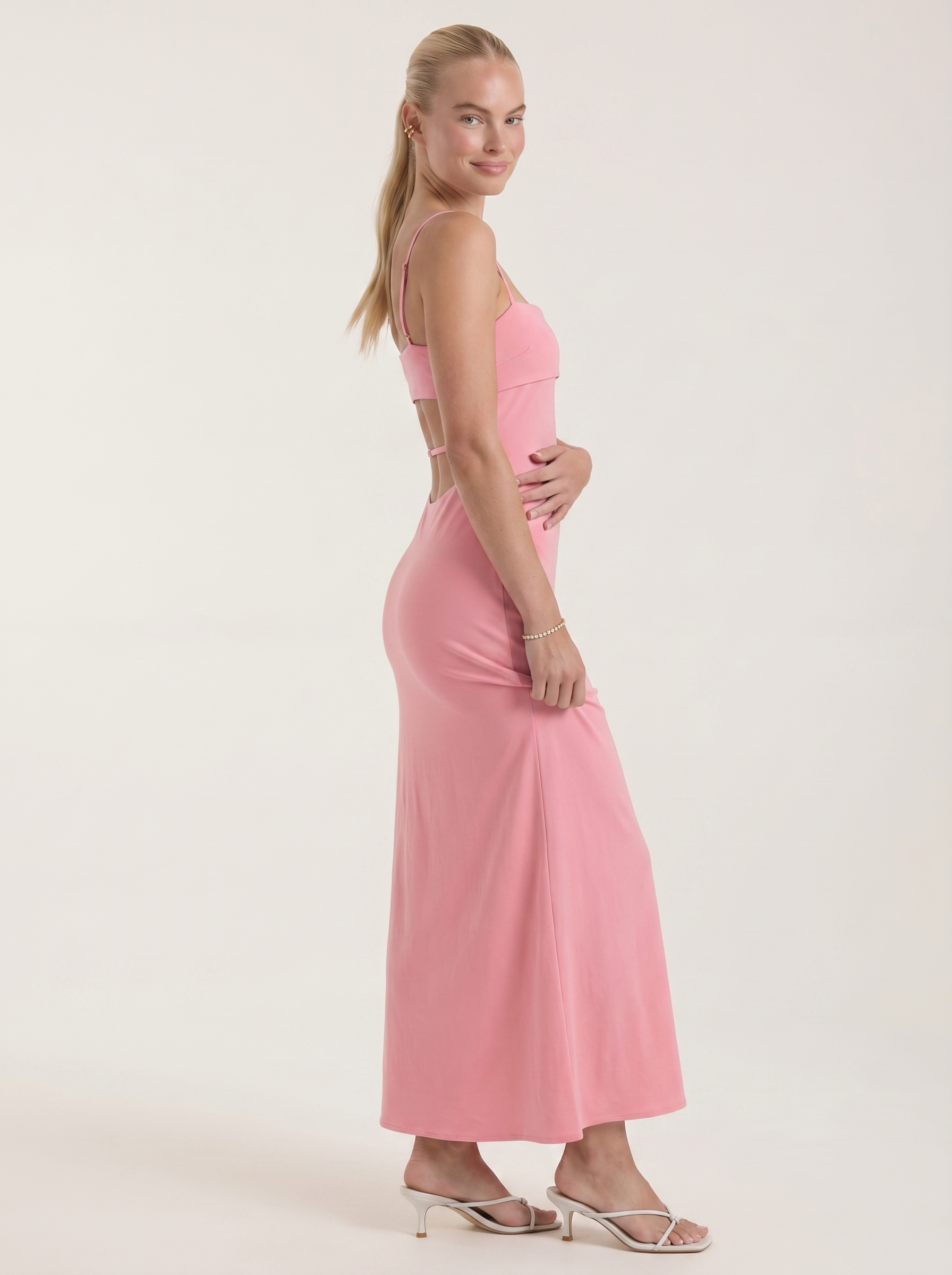 Dale Maxikleid mit Spaghettiträgern und schmaler Linie