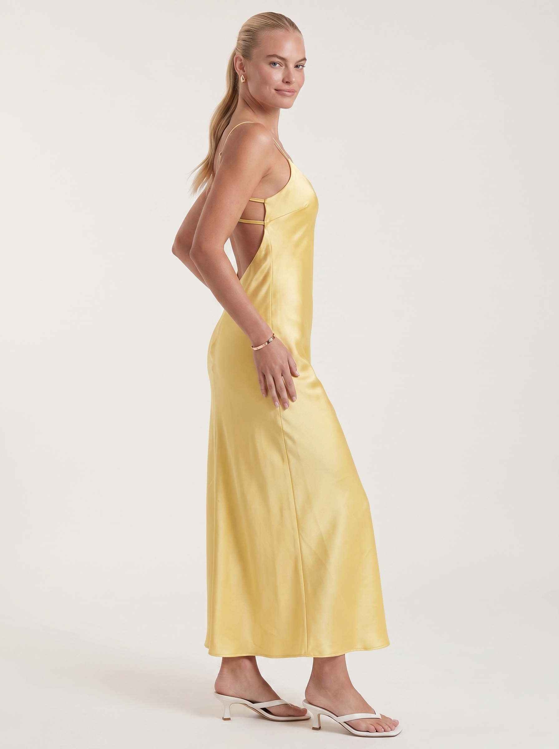 Bianca Maxikleid mit V-Ausschnitt und Spaghettiträgern