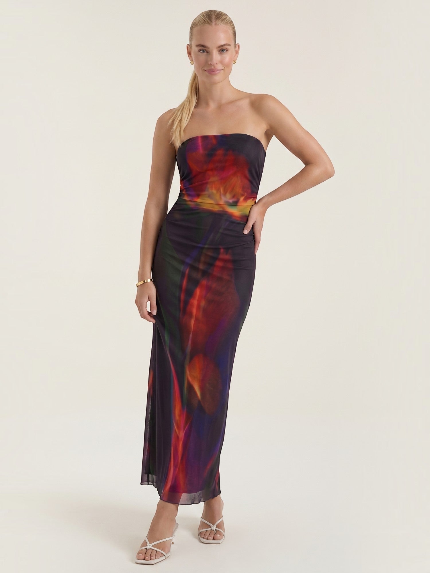 Elodie Bandeau-Maxikleid mit Raffung