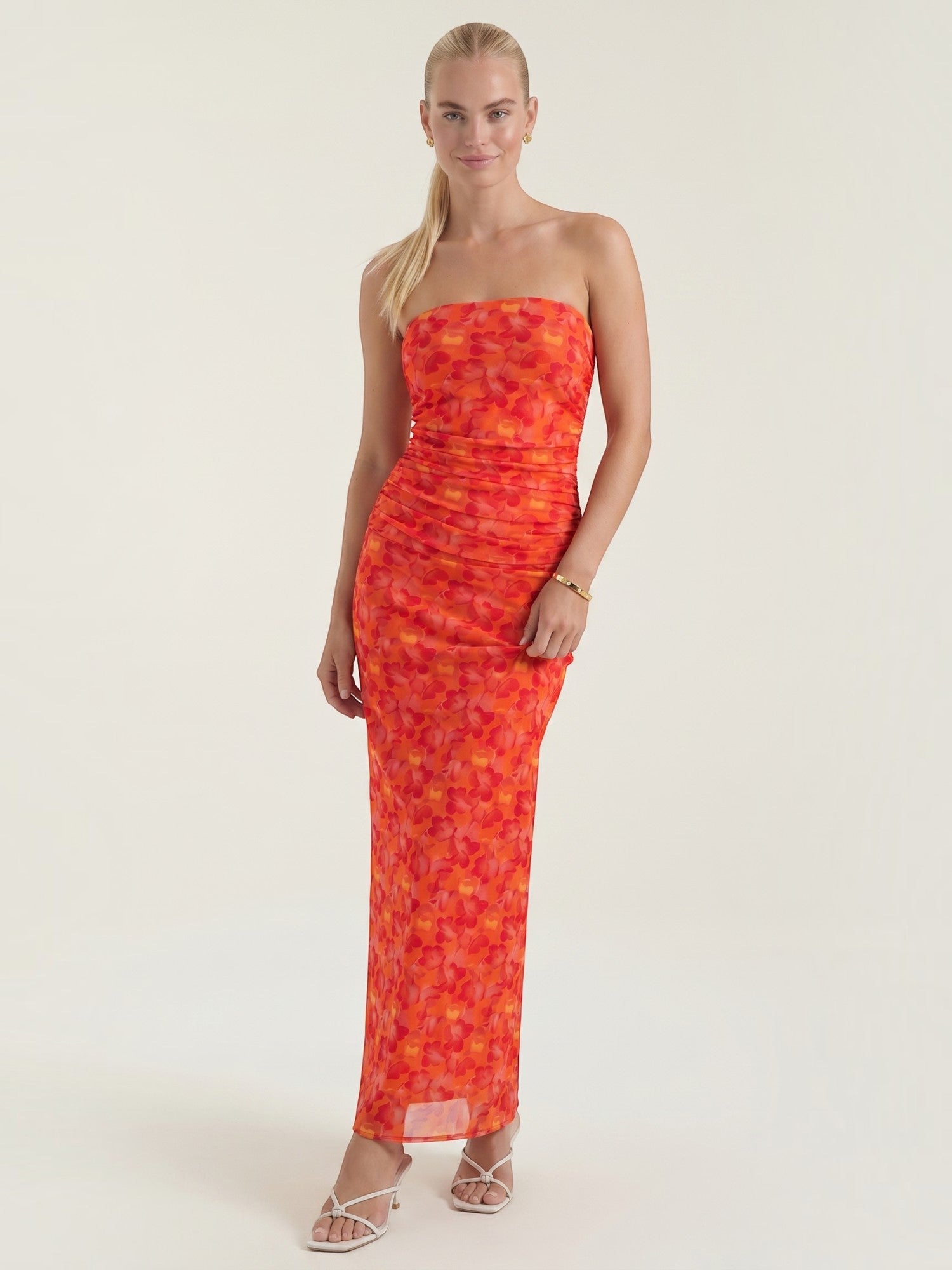 Elodie Bandeau-Maxikleid mit Raffung