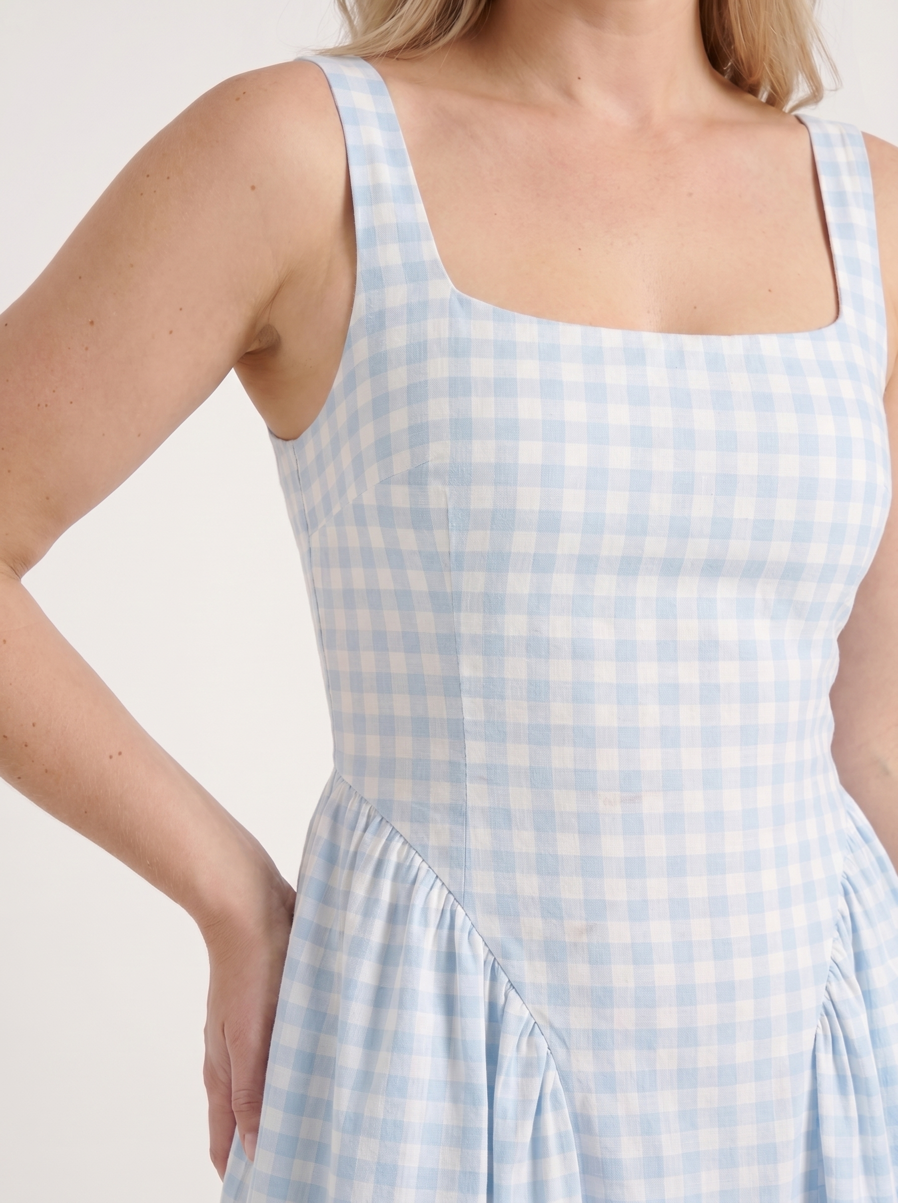 Cleo Midikleid mit Karomuster und Faltenrock