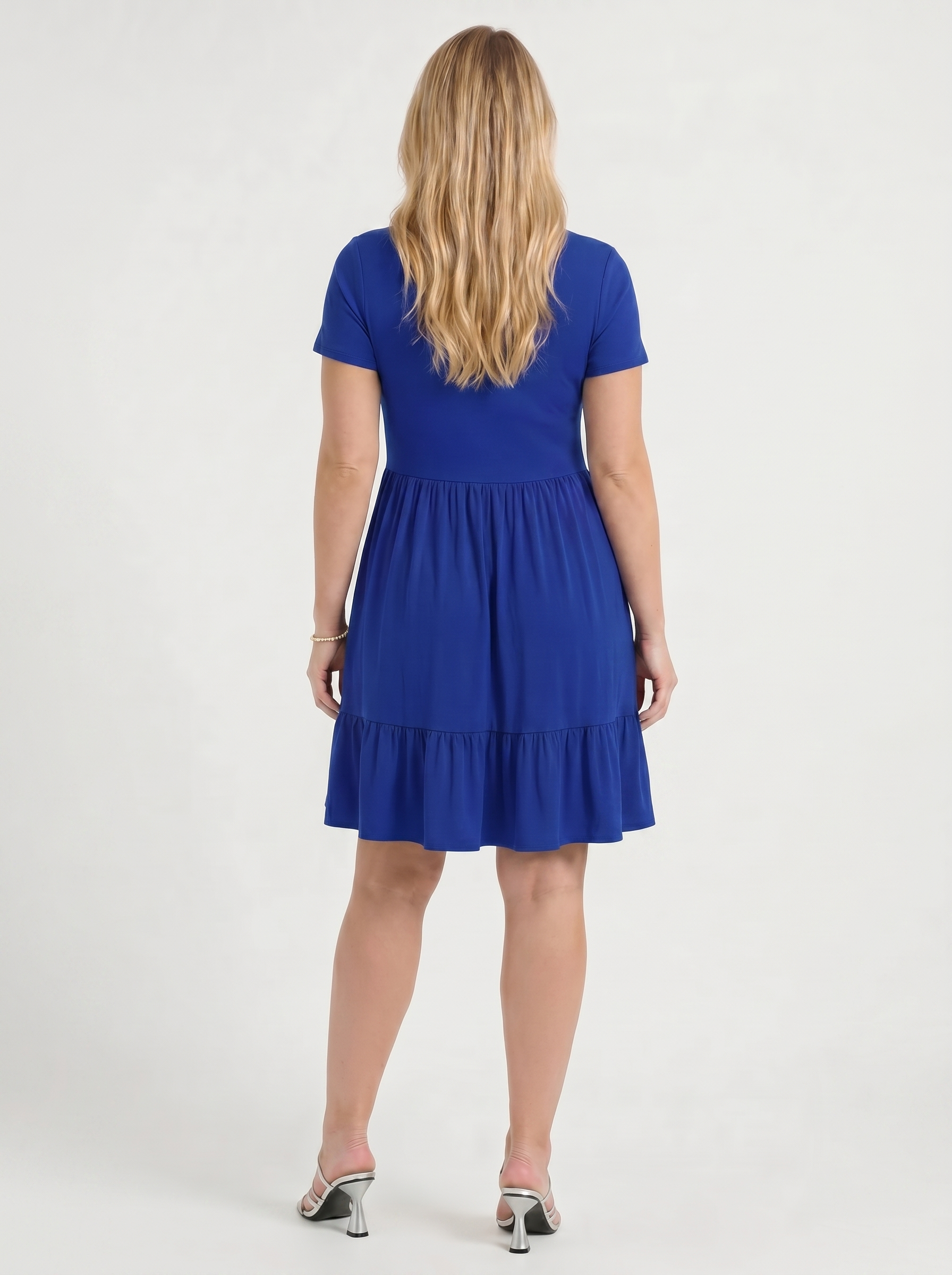 Wanda Minikleid mit Karree-Ausschnitt und Stufenrock