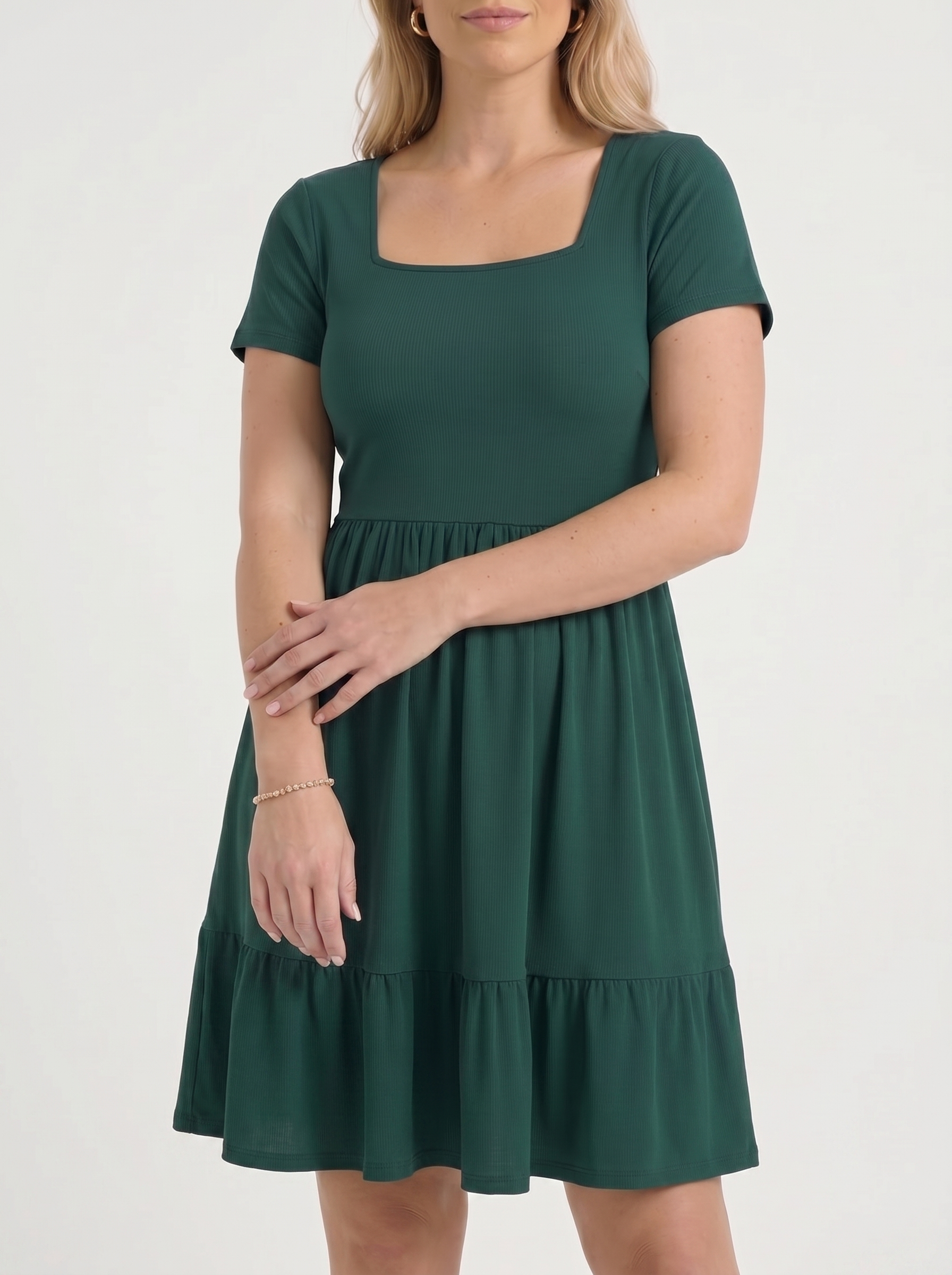 Wanda Minikleid mit Karree-Ausschnitt und Stufenrock