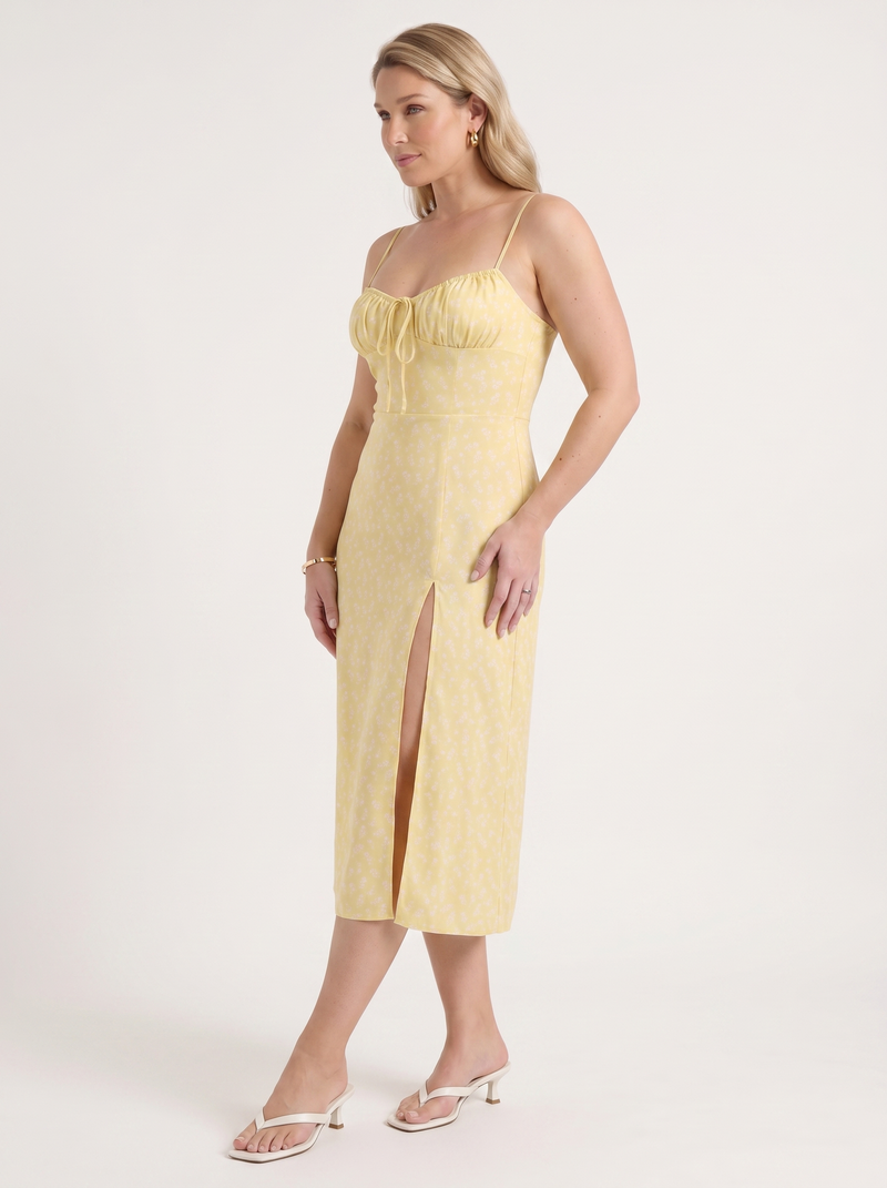 Milena Midikleid mit Spaghettiträgern und Beinschlitz