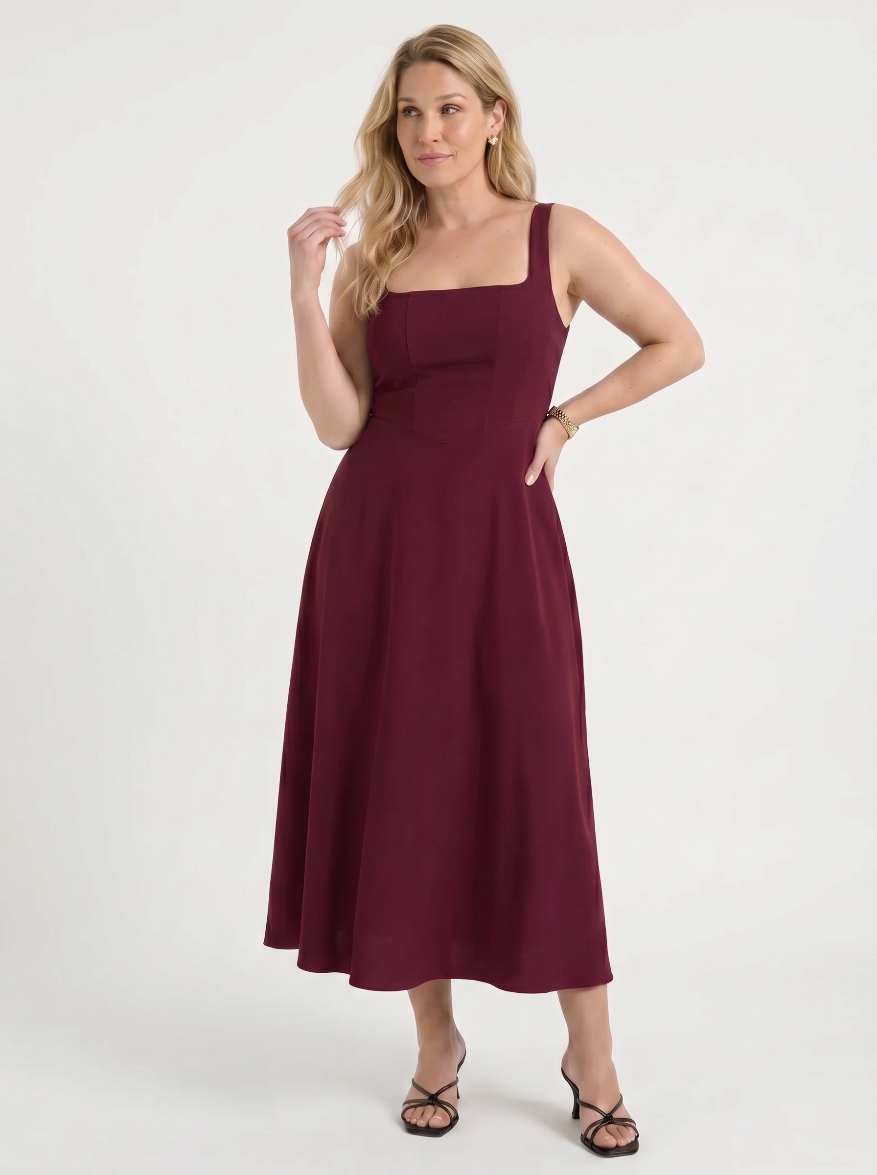 Clarisse Midikleid mit Karree-Ausschnitt und Schwingrock