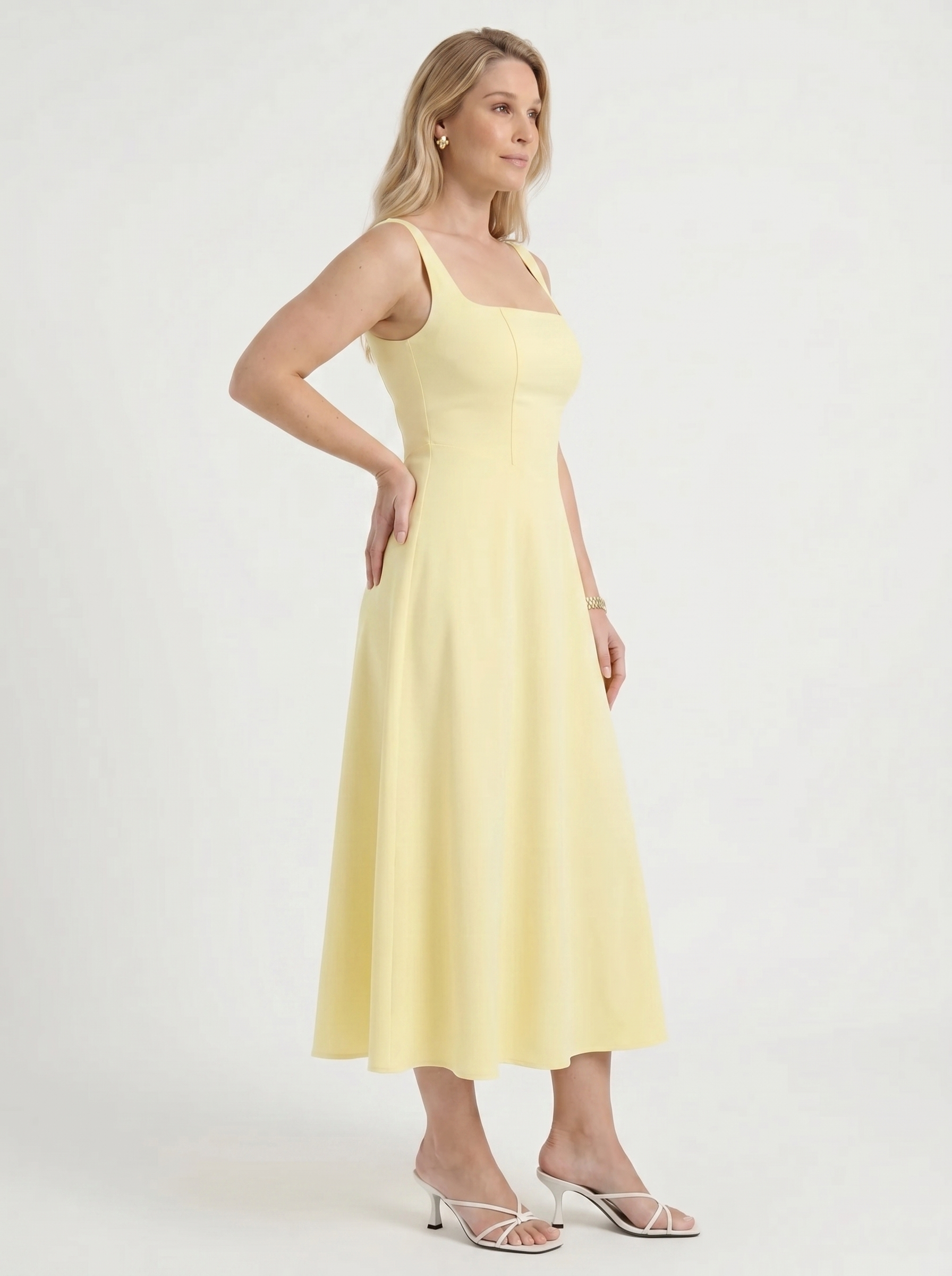 Clarisse Midikleid mit Karree-Ausschnitt und Schwingrock